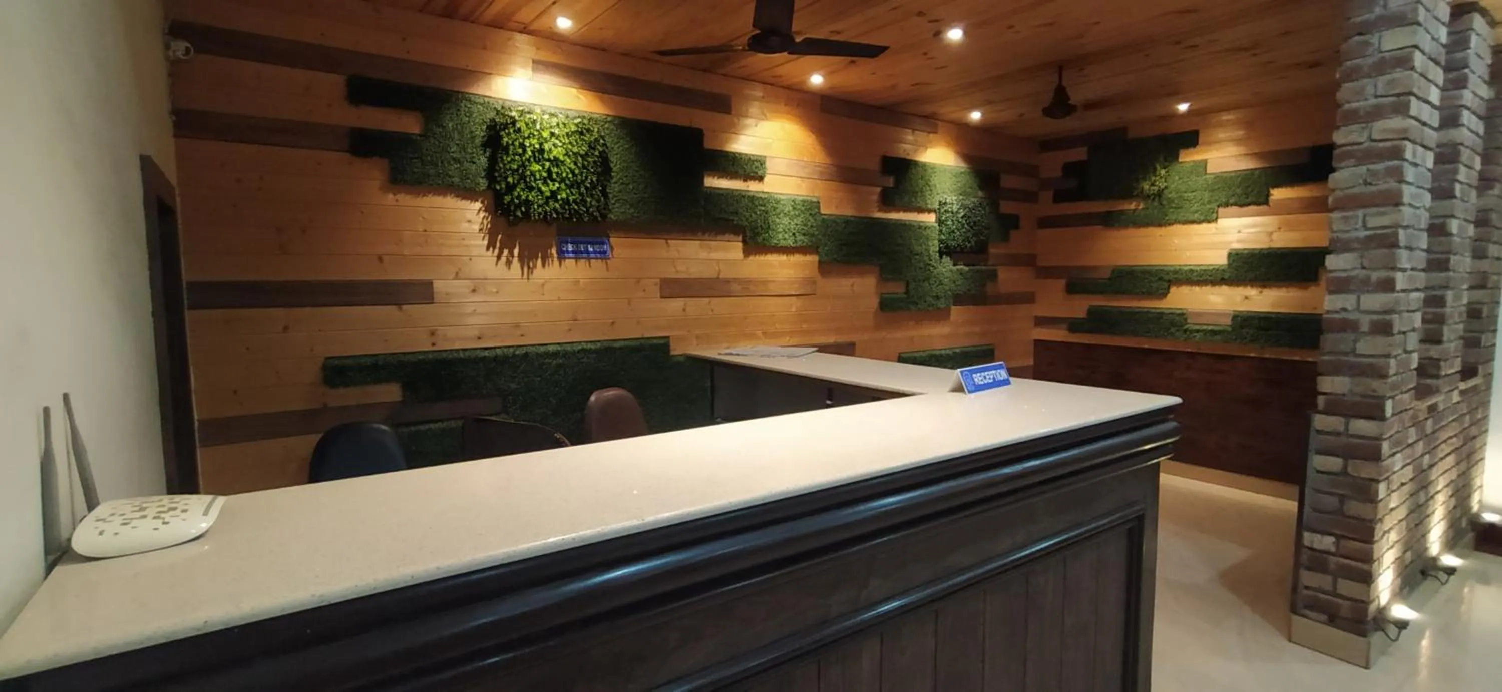 Lobby or reception in Hotel Samrat