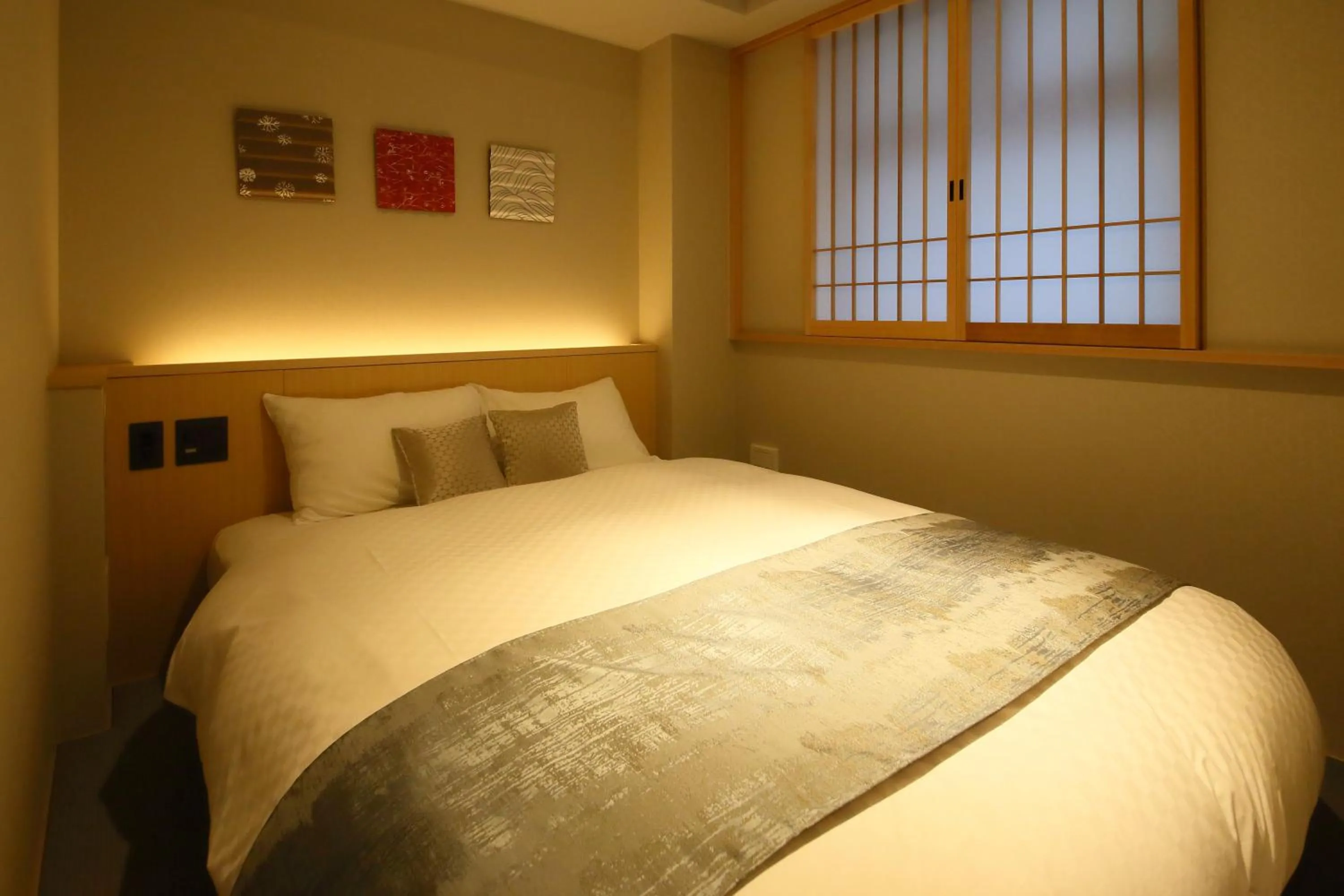 Photo of the whole room, Bed in KYOTO GION HOTEL
