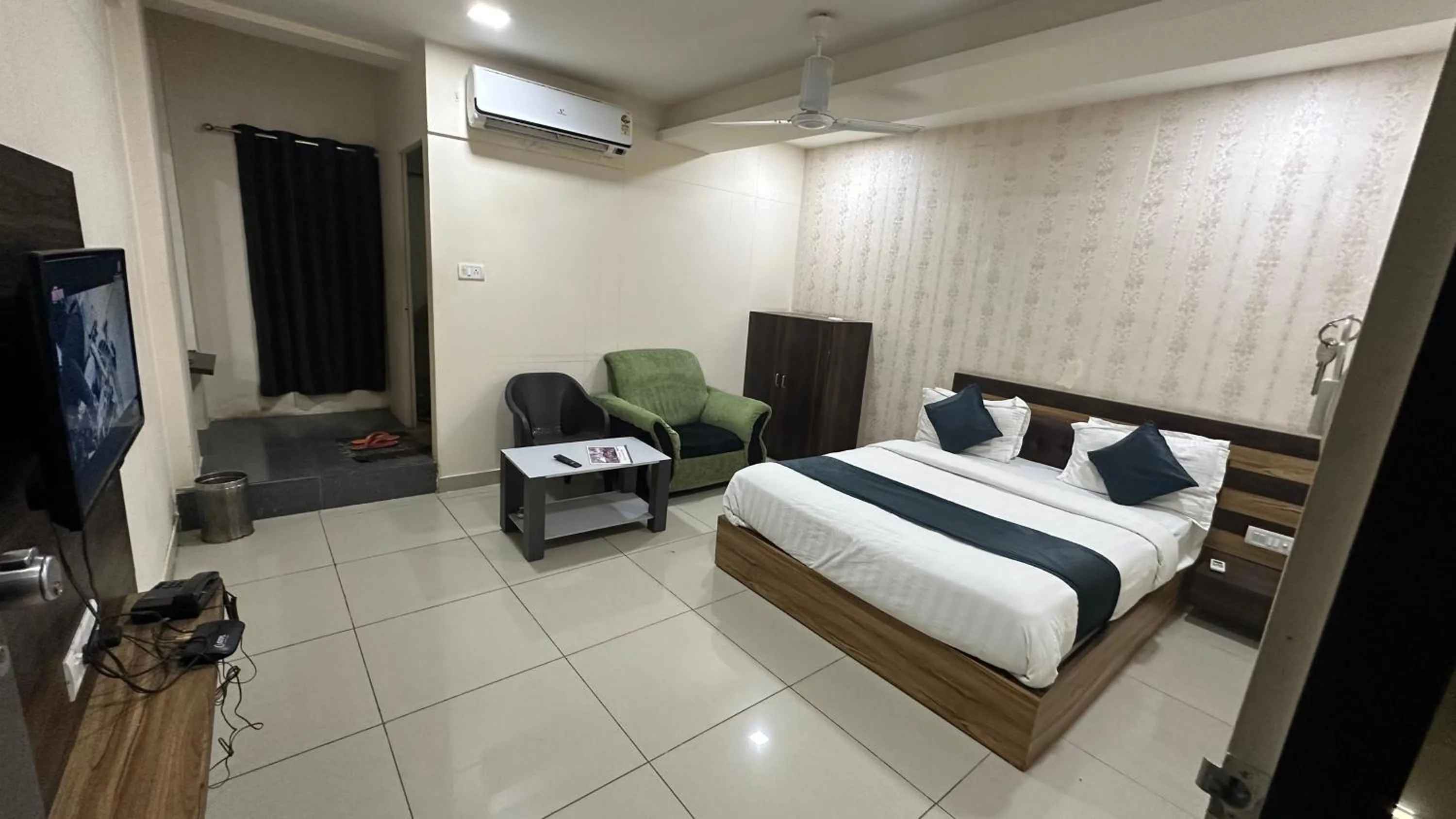 Bed in Hotel New Shiv Kunj