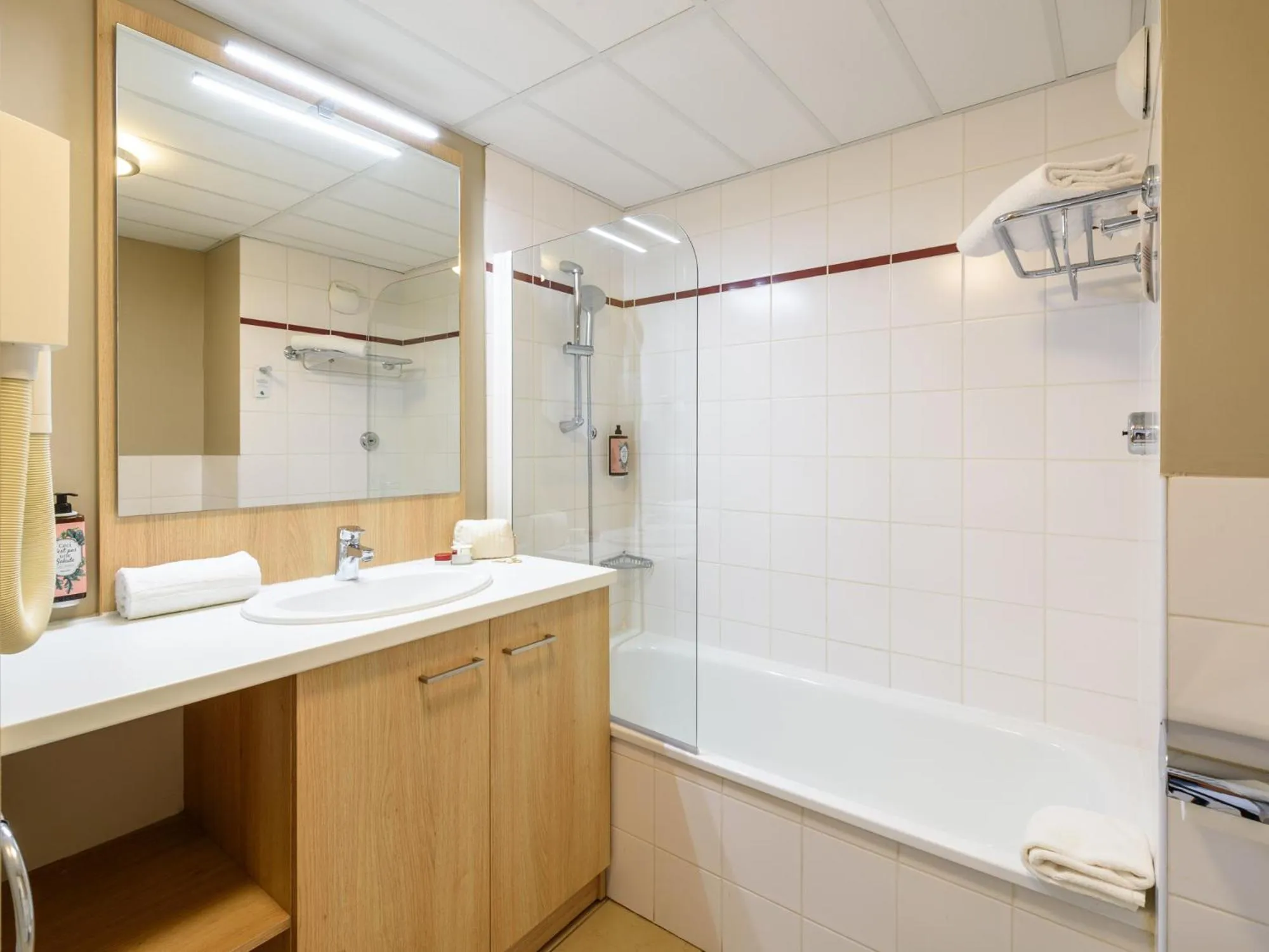 Bathroom in Residhome Toulouse Occitania