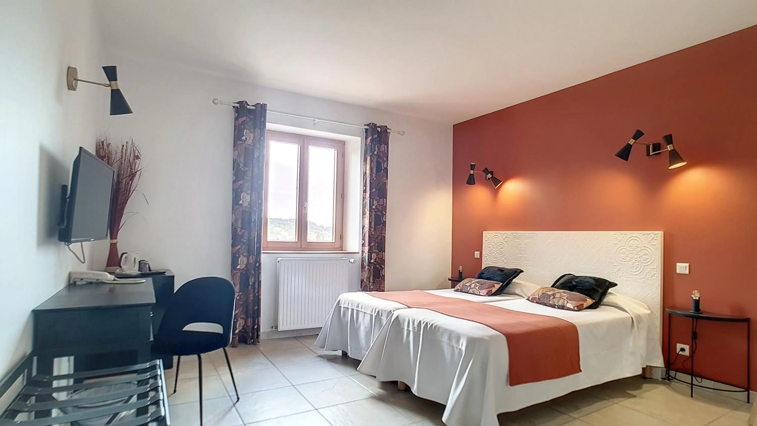 Bed in Hôtel Bon Encontre