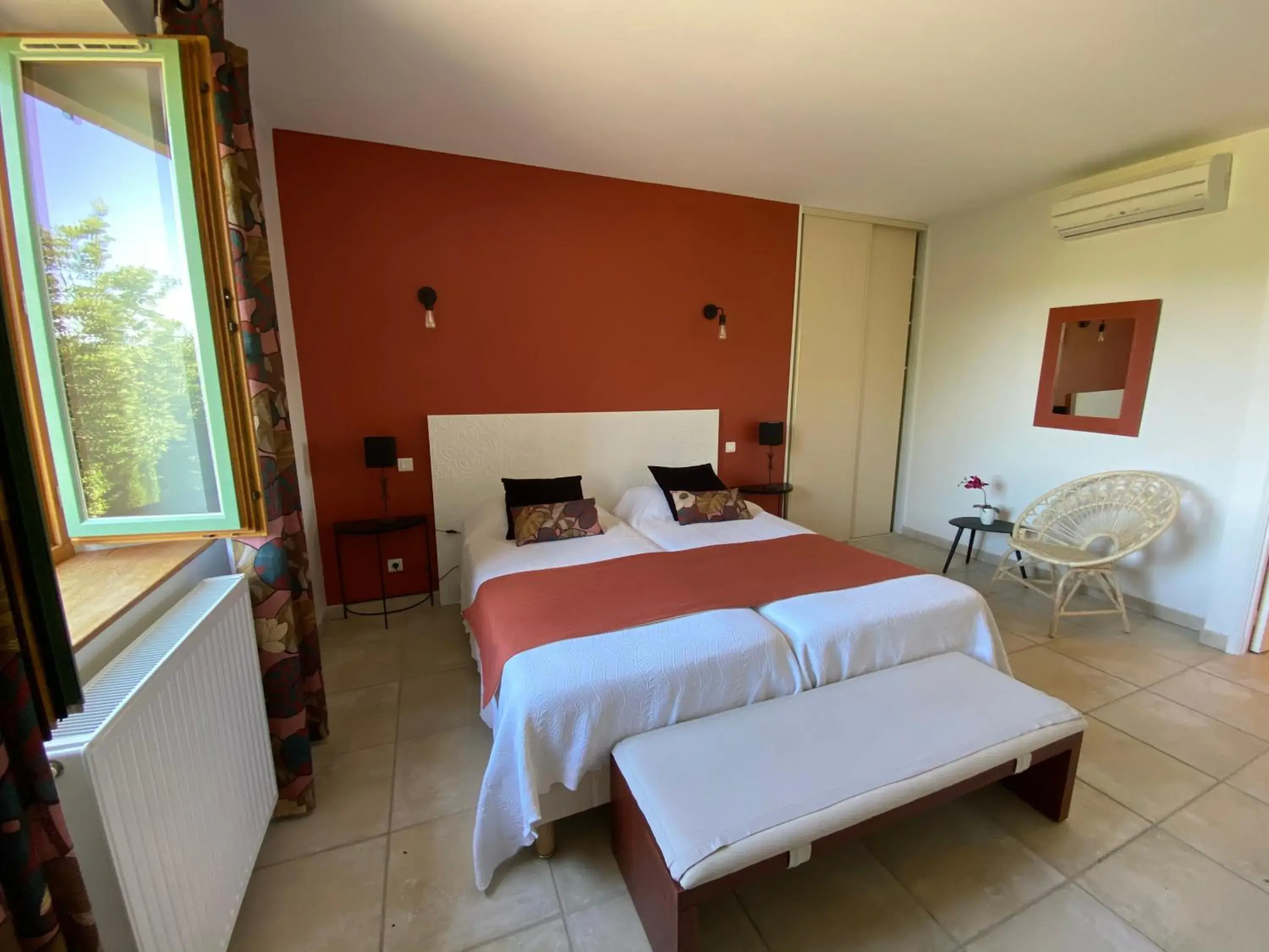 Superior Twin Room in Hôtel Bon Encontre Superior Twin Room in Hôtel Bon Encontre