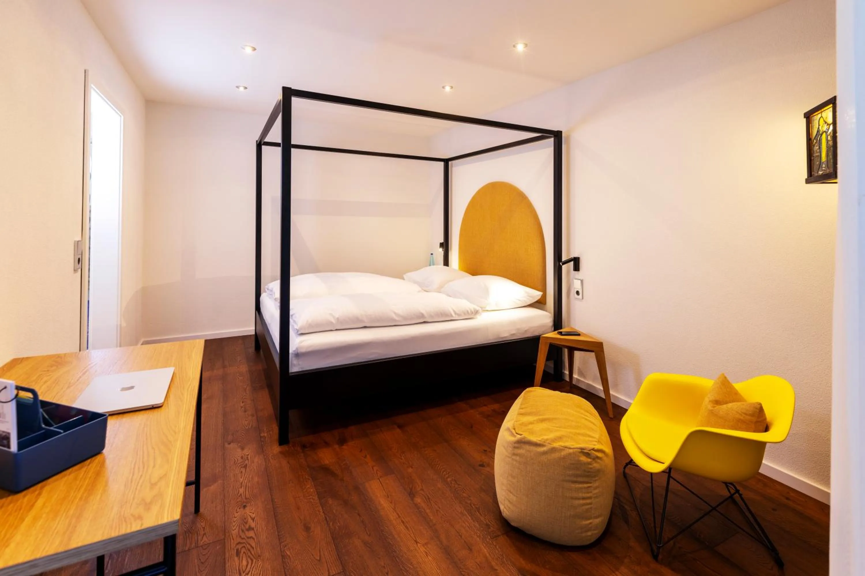 Photo of the whole room, Bed in schlossmühle - lean luxury boutique hotel