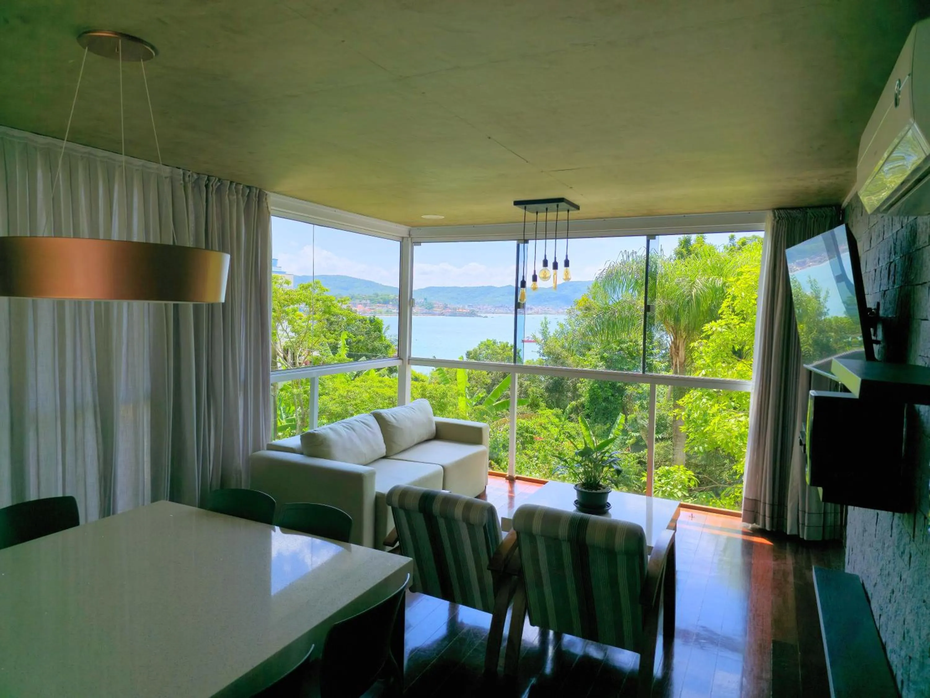 Natural landscape, Bed in Refúgio da Lagoinha - Centro de Bombinhas