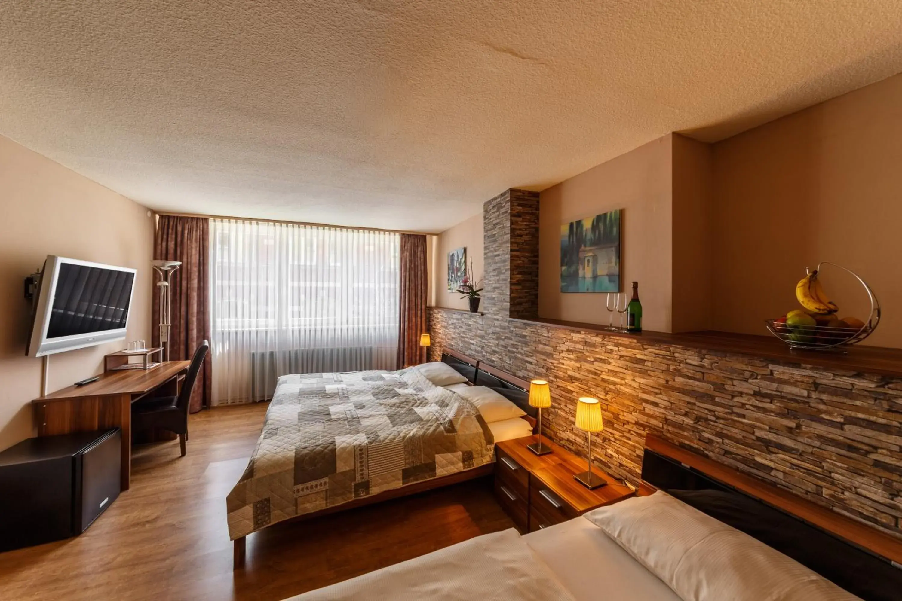 Triple Room in City Hotel Stolberg Triple Room in City Hotel Stolberg