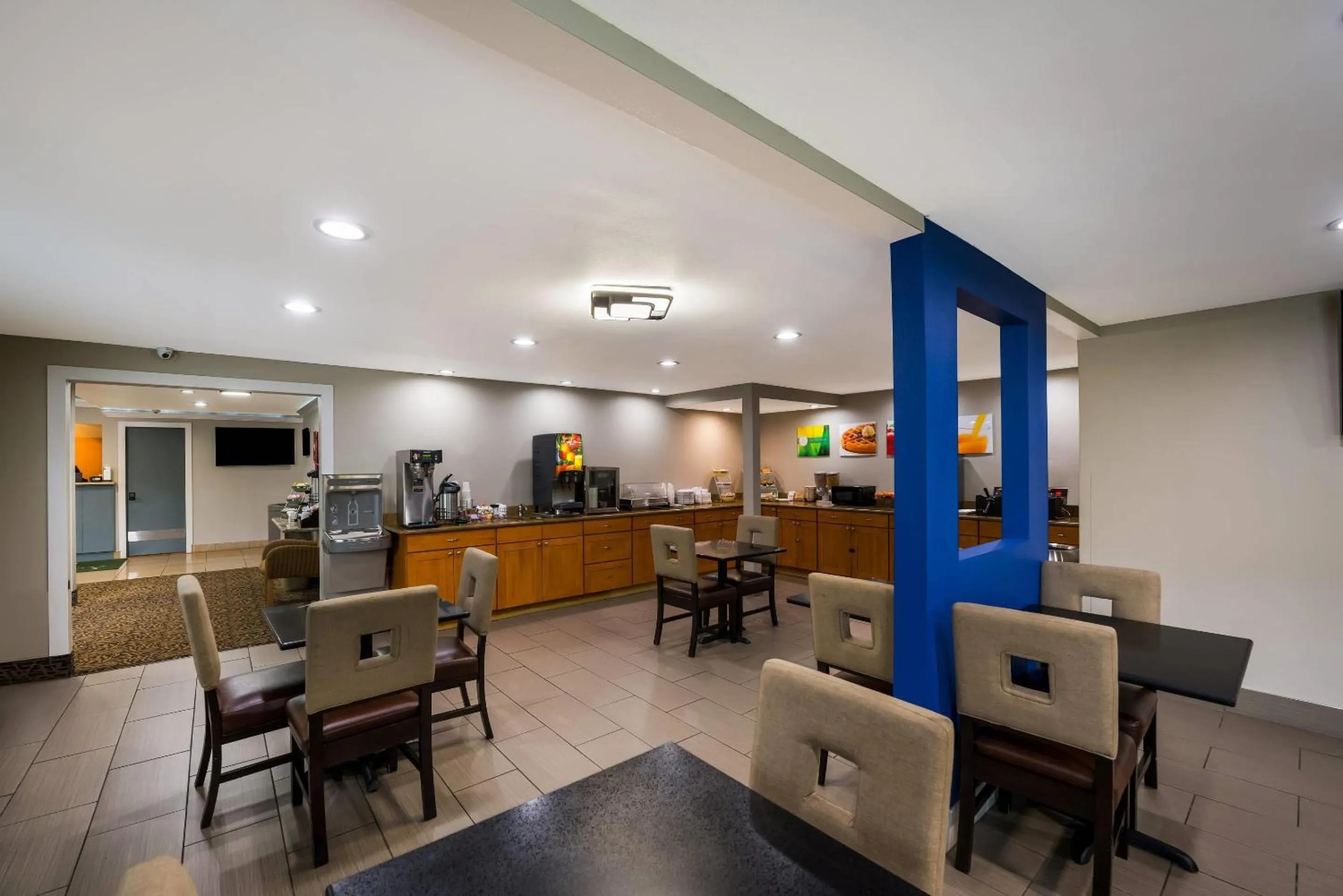 Breakfast in Quality Inn SeaTac Airport-Seattle