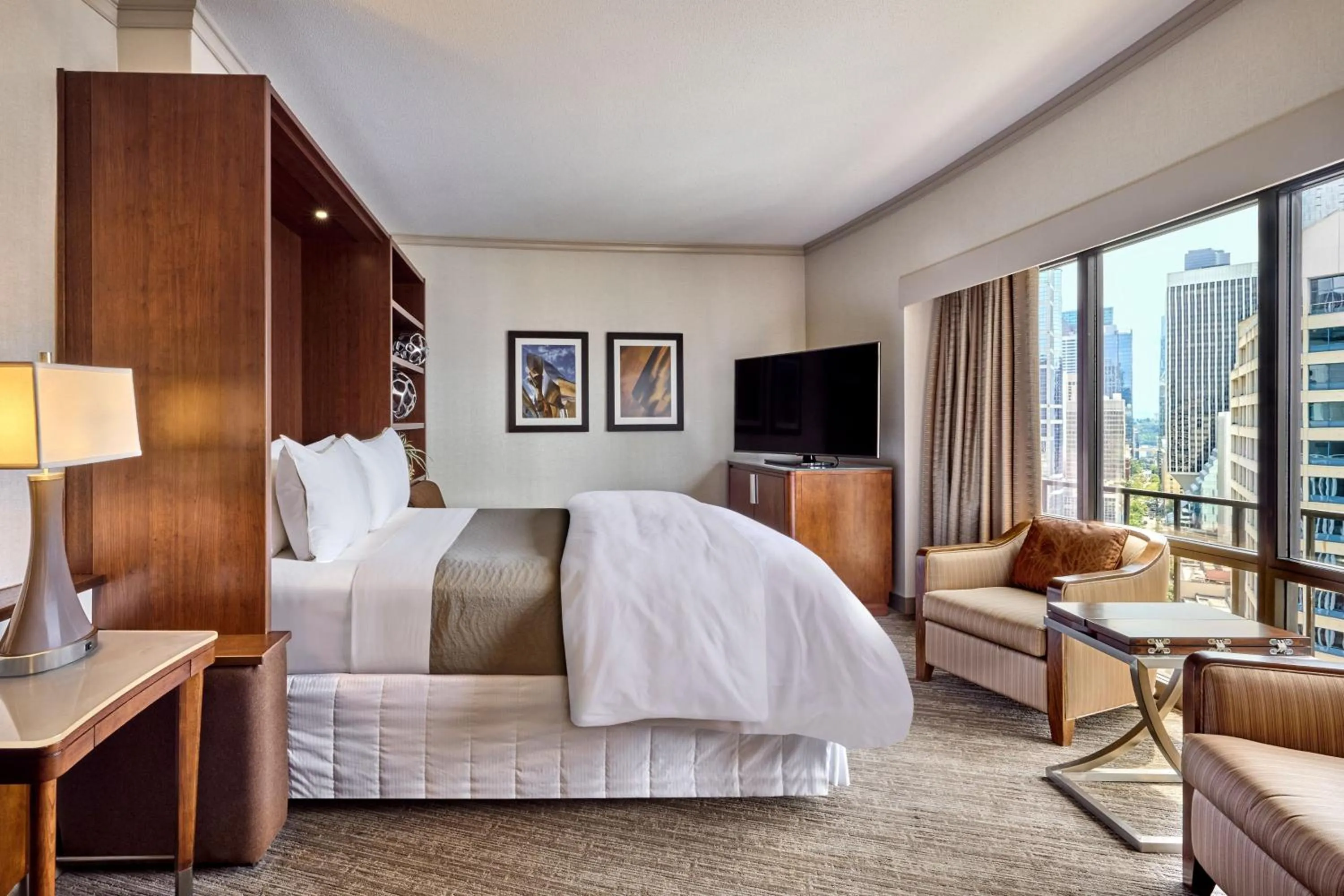 Photo of the whole room, Bed in The Westin Seattle