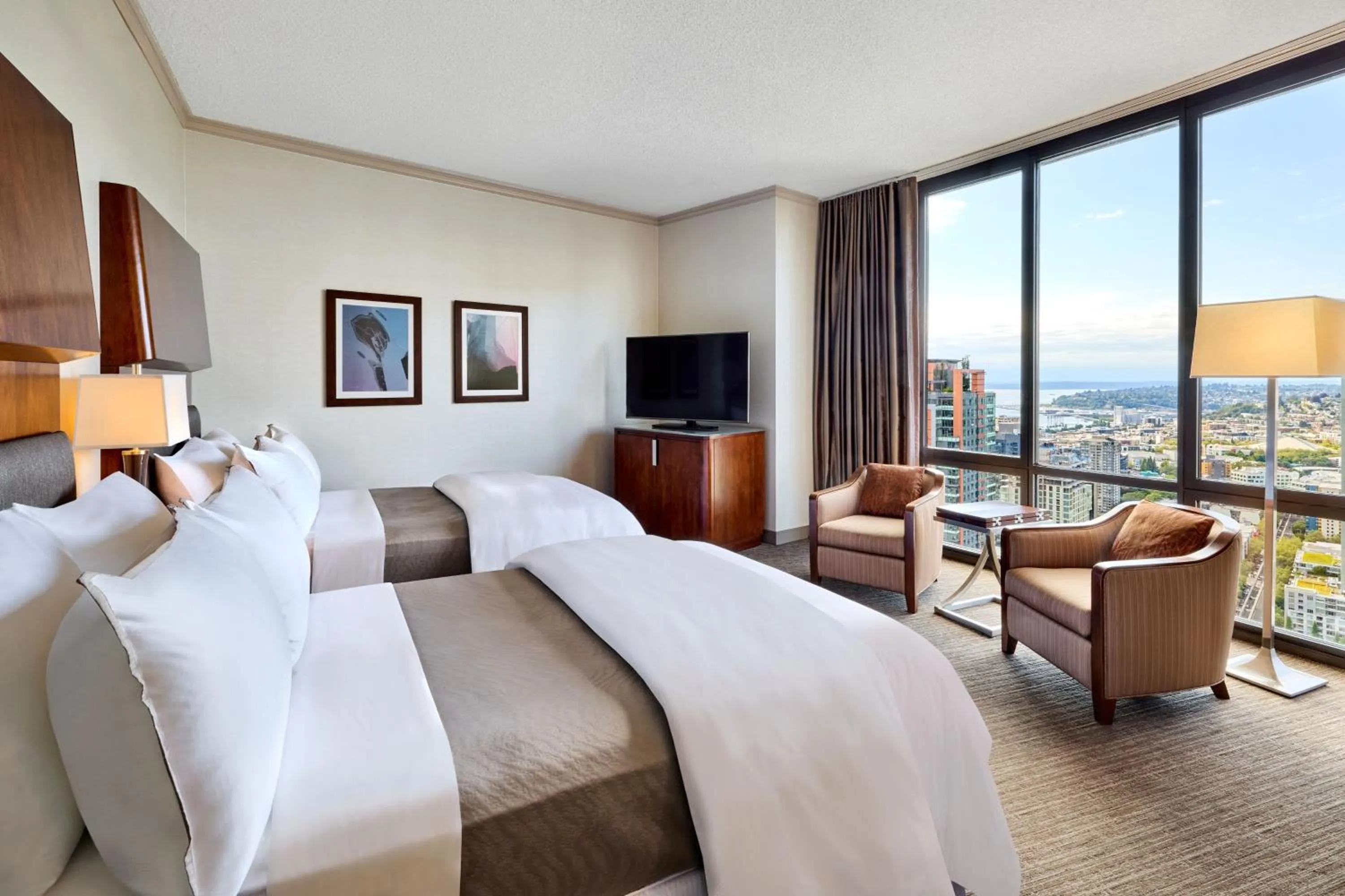 Photo of the whole room, Bed in The Westin Seattle