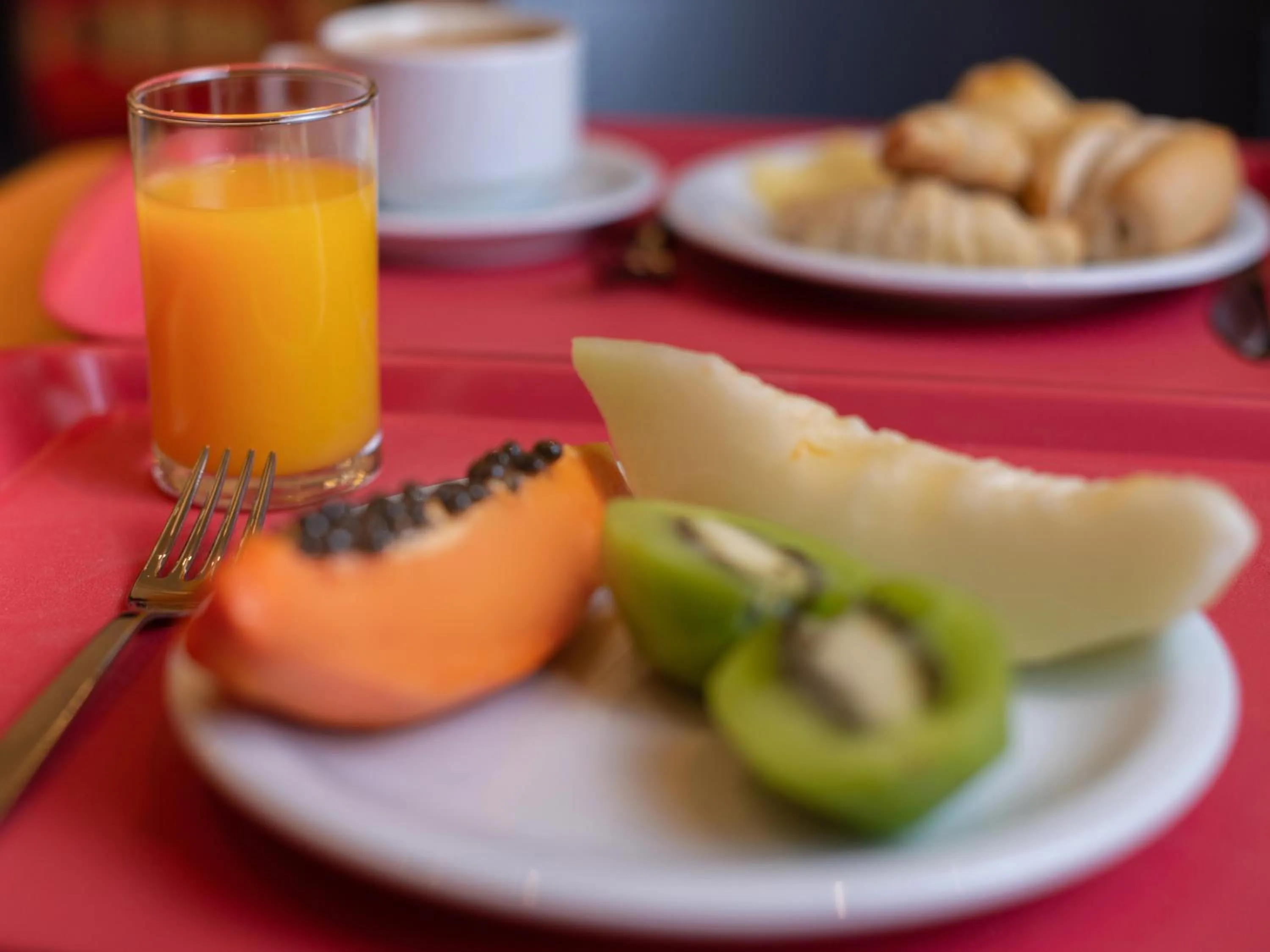 Food and drinks in Hotel Moov Porto Alegre