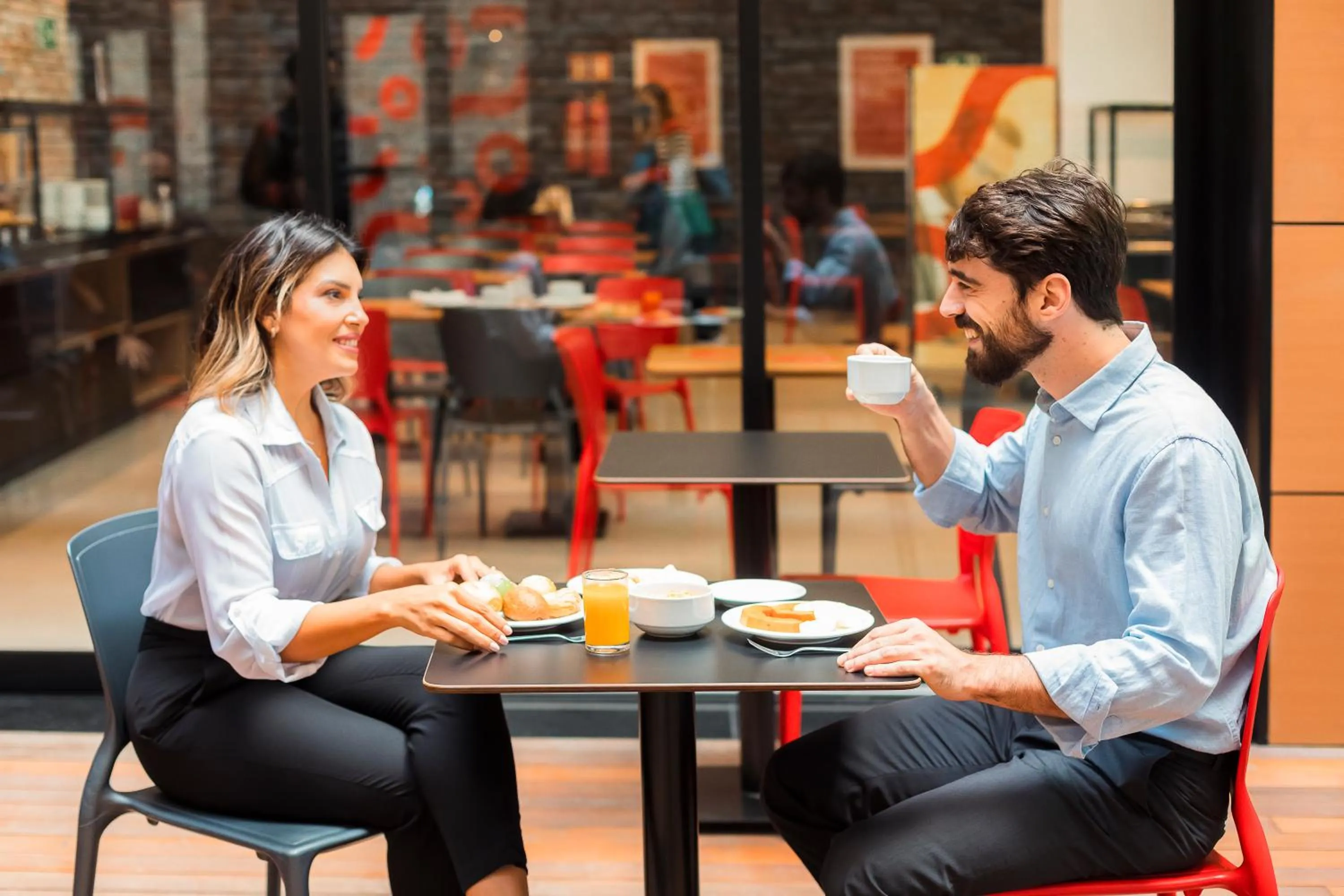 Restaurant/places to eat in Hotel Moov Porto Alegre