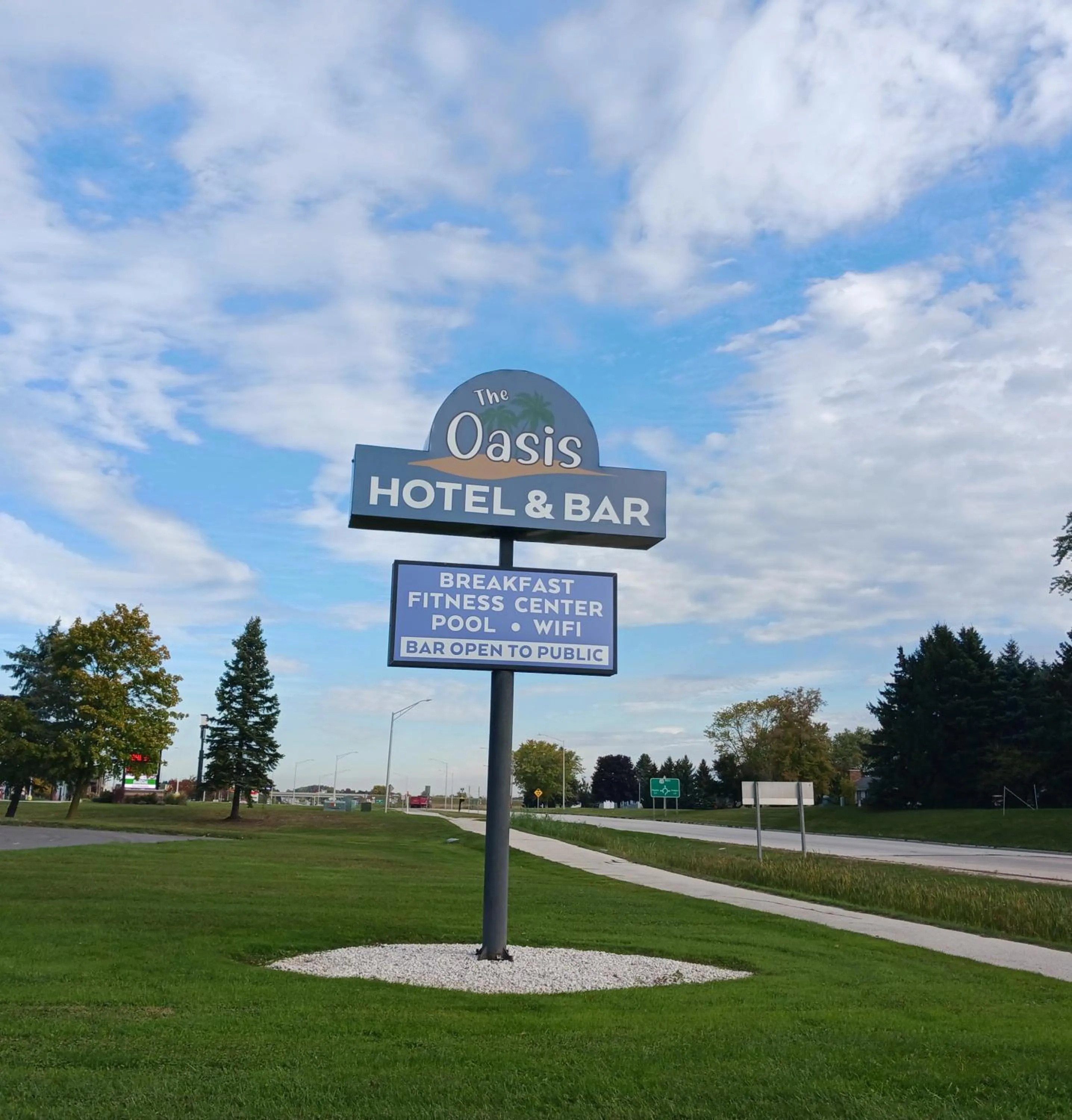 Property building in The Oasis Hotel & Bar