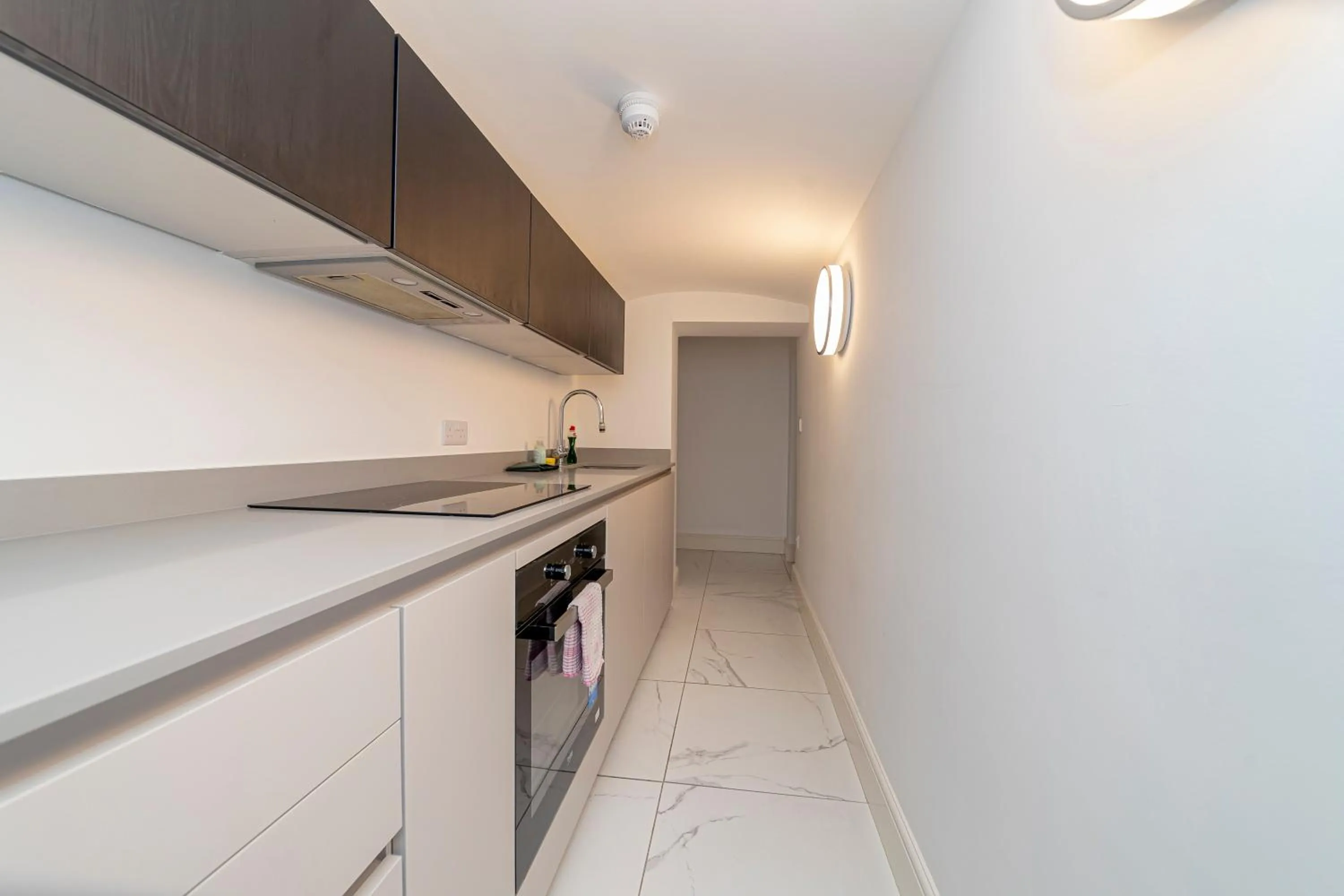 Kitchen or kitchenette in FLASH SALE Kemptown 2 Bedroom Flat BN224EAT02
