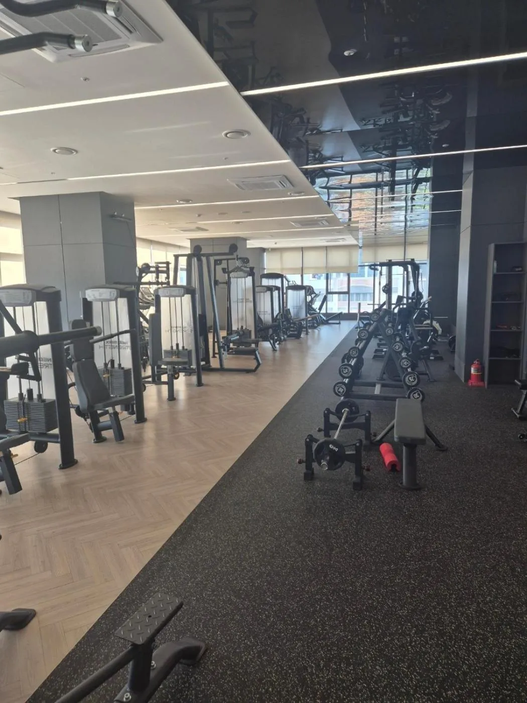 Fitness centre/facilities in Landmark Stay in Songdo
