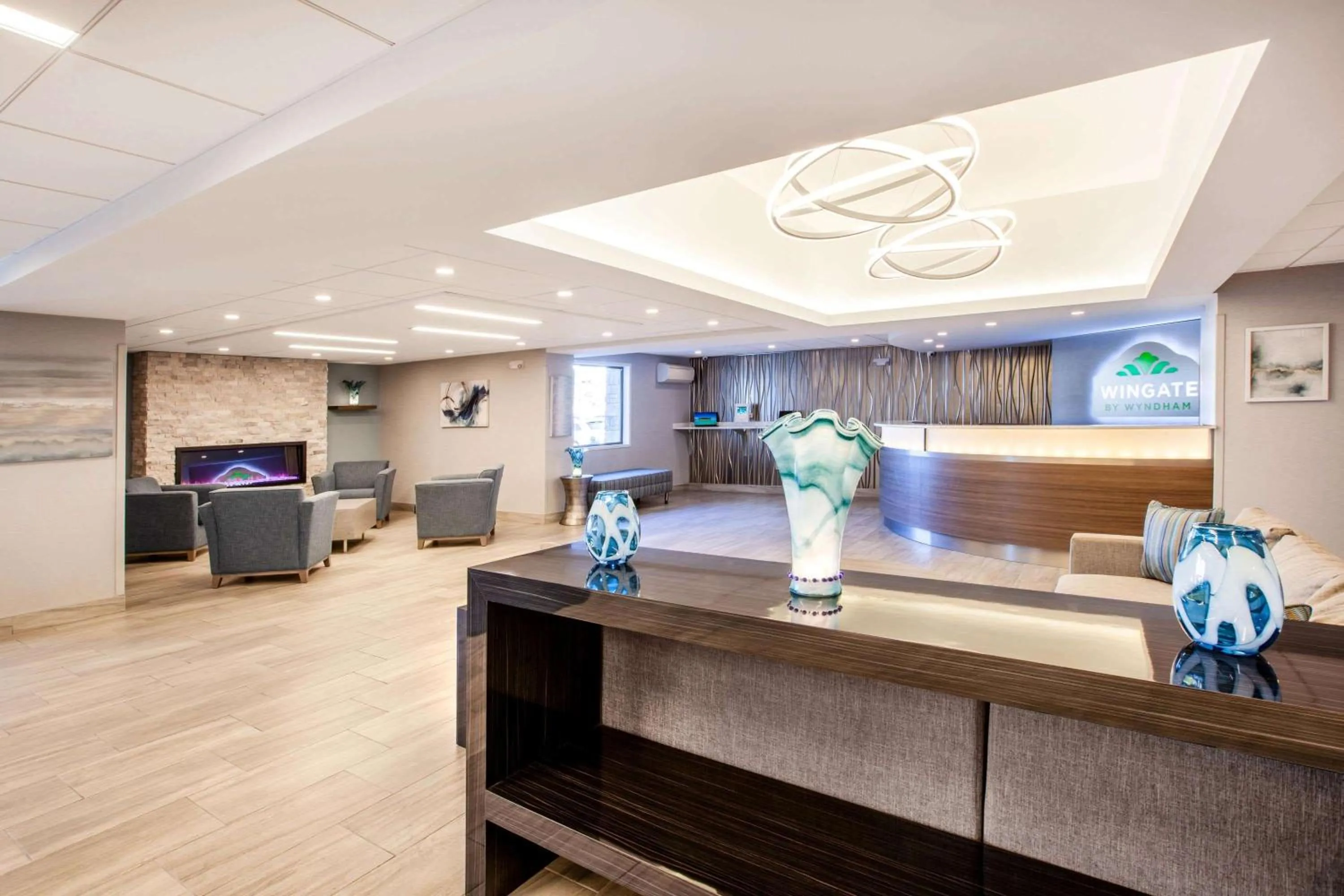 Lobby or reception in Wingate by Wyndham Detroit Metro Airport