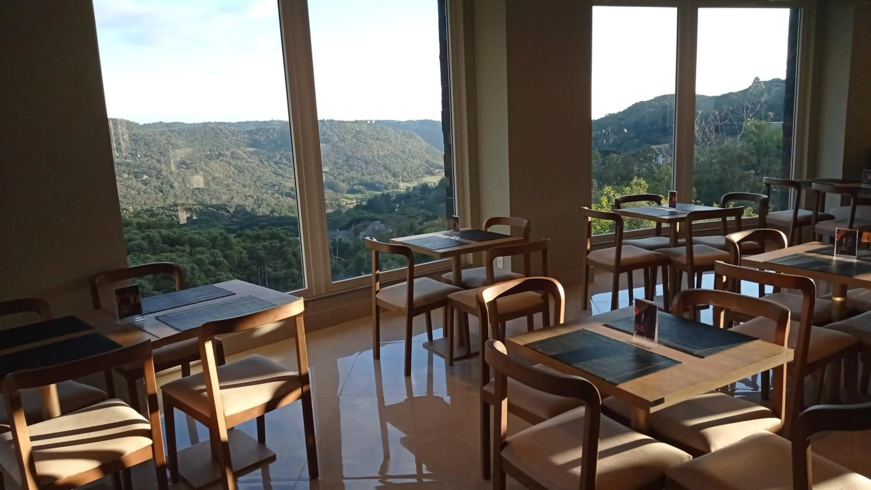 Lounge or bar in Golden Laghetto Resort Gramado