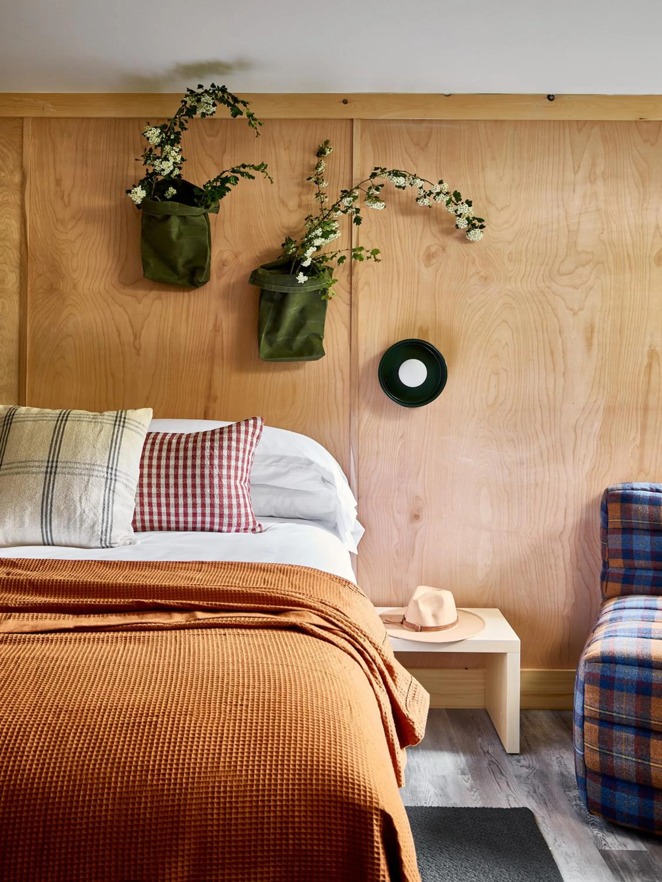 Bed in Bluebird Cady Hill Lodge