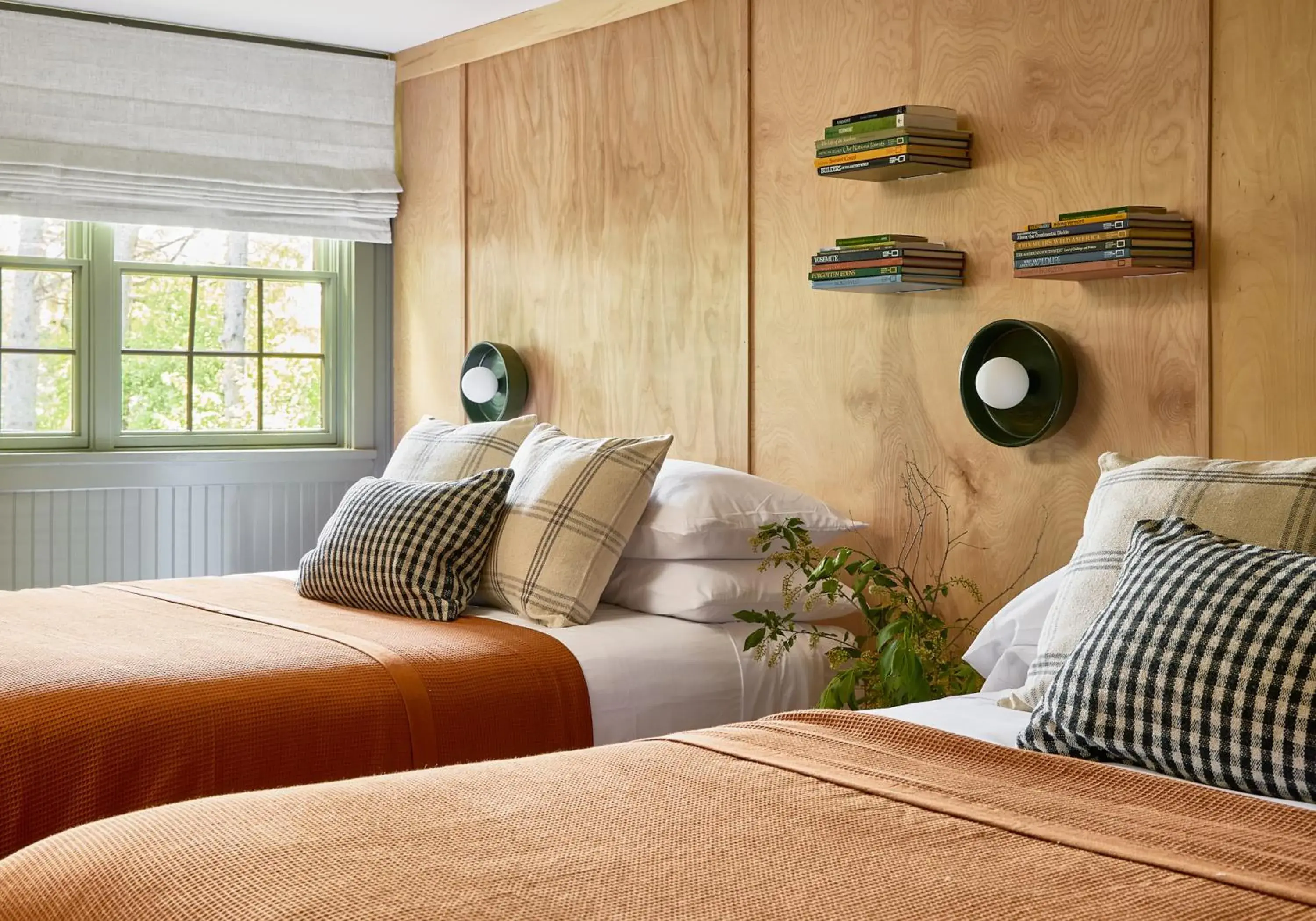 Standard Queen Room with Two Queen Beds in Bluebird Cady Hill Lodge Standard Queen Room with Two Queen Beds in Bluebird Cady Hill Lodge