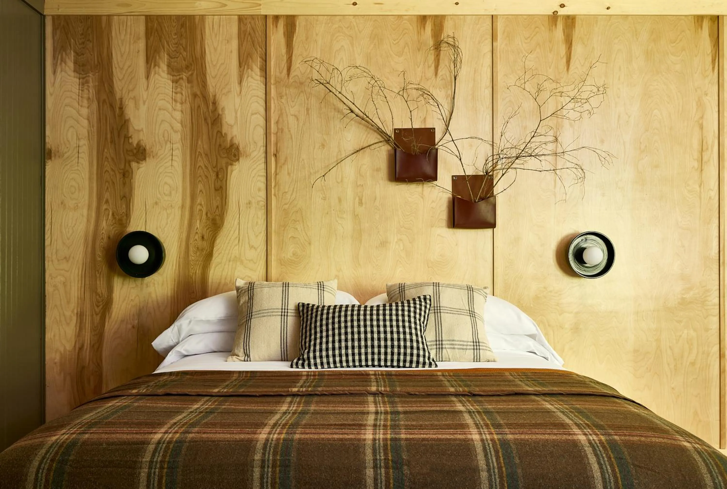 Bed in Bluebird Cady Hill Lodge