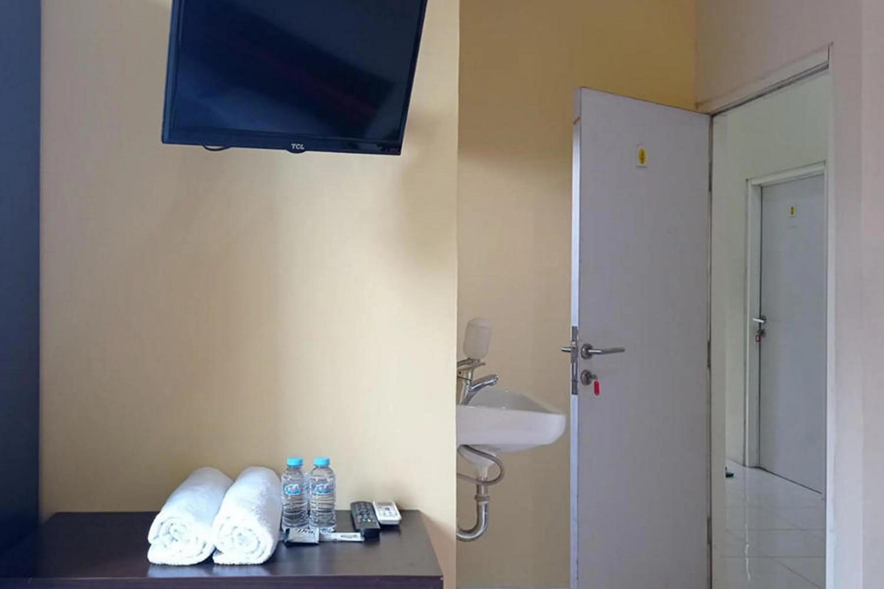 Rama Shinta Homestay near Gembira Loka Zoo RedPartner