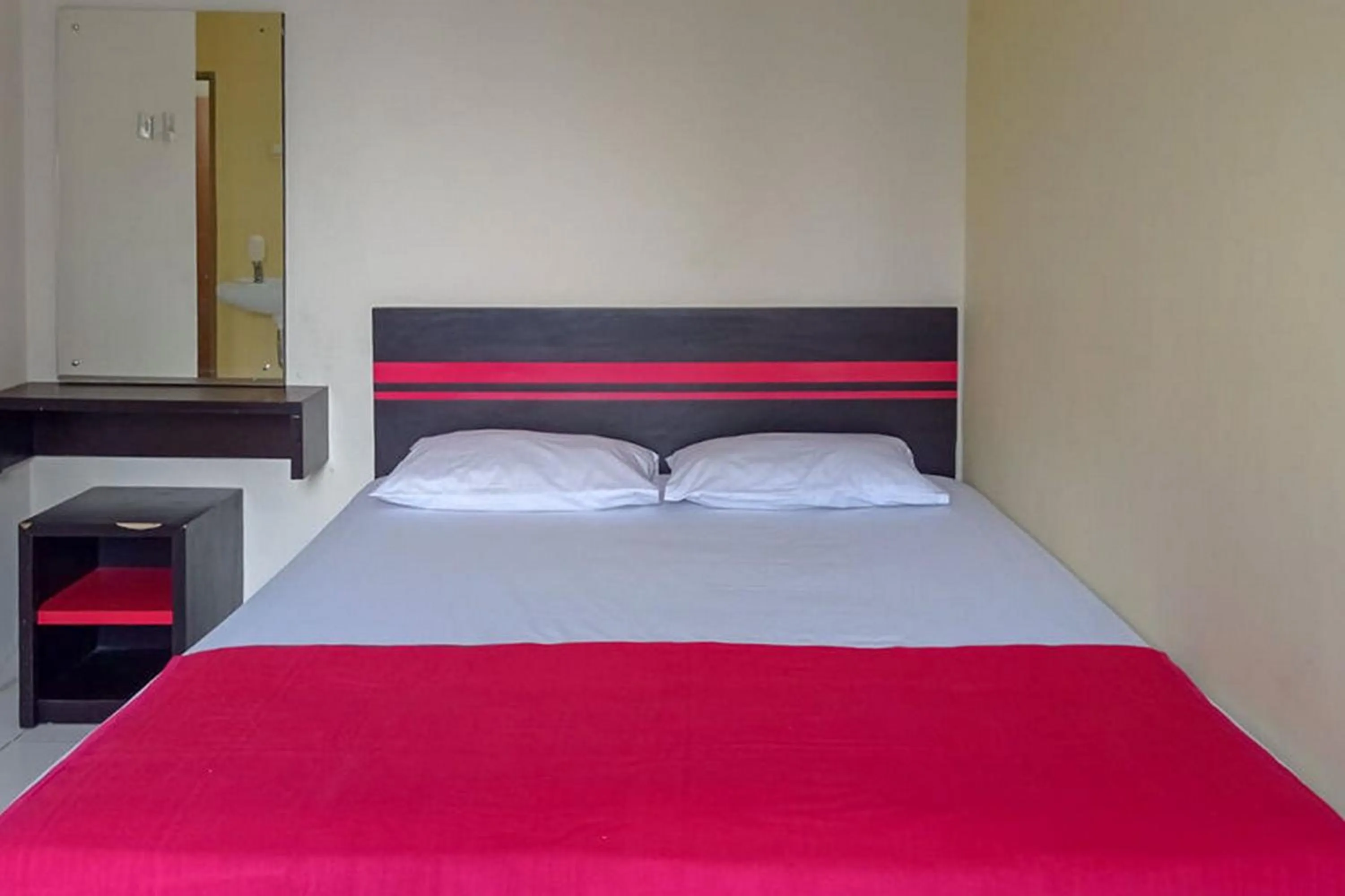 Bed in Rama Shinta Homestay near Gembira Loka Zoo RedPartner