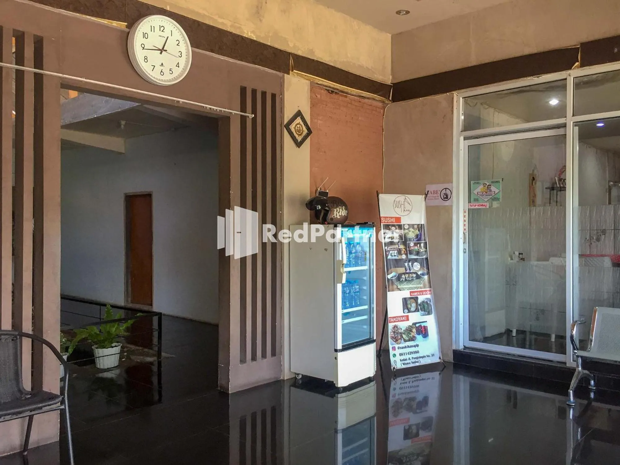 Facade/entrance in Wisma Andini Palopo RedPartner