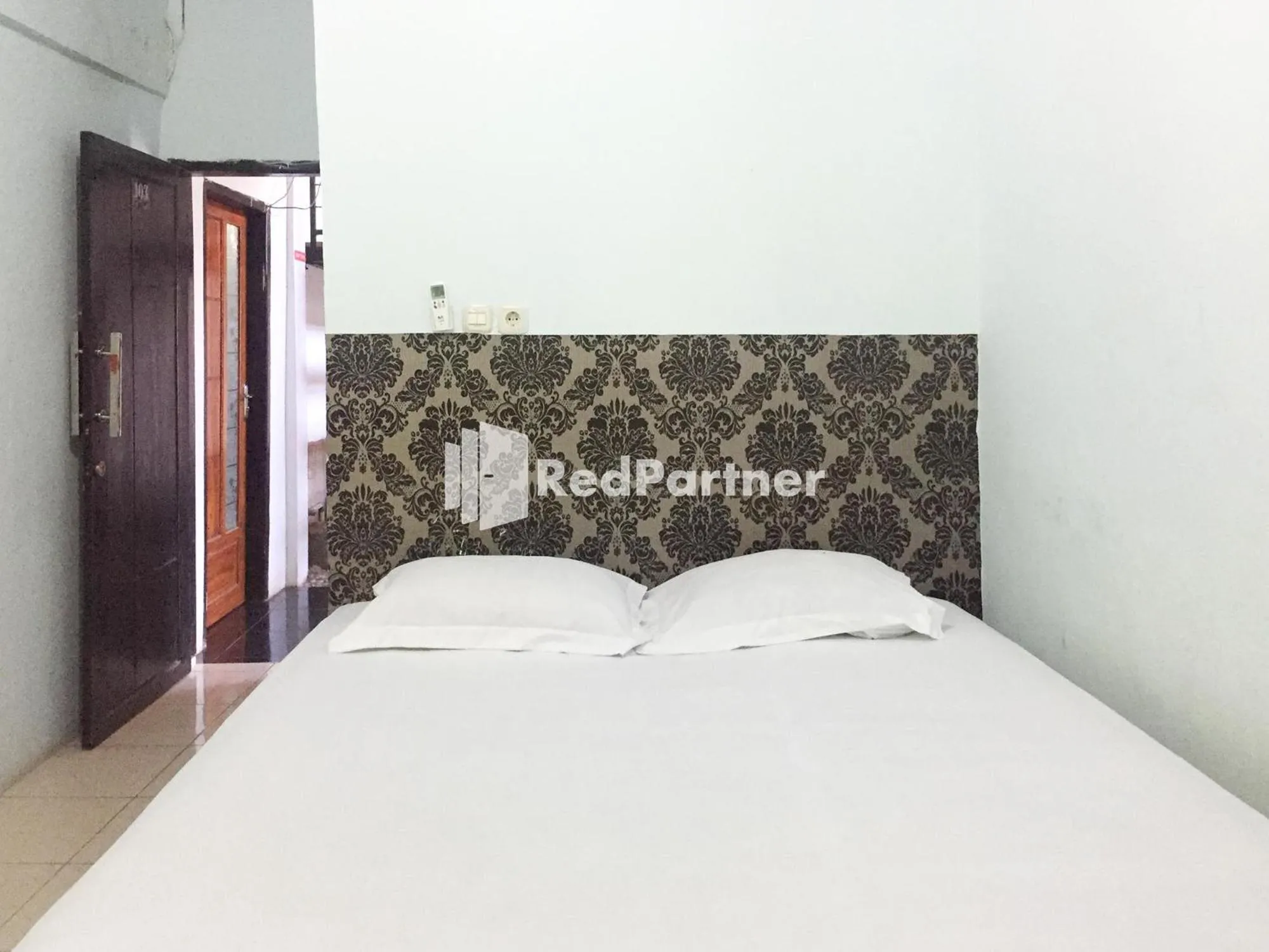 Standard Double Room in Wisma Andini Palopo RedPartner
