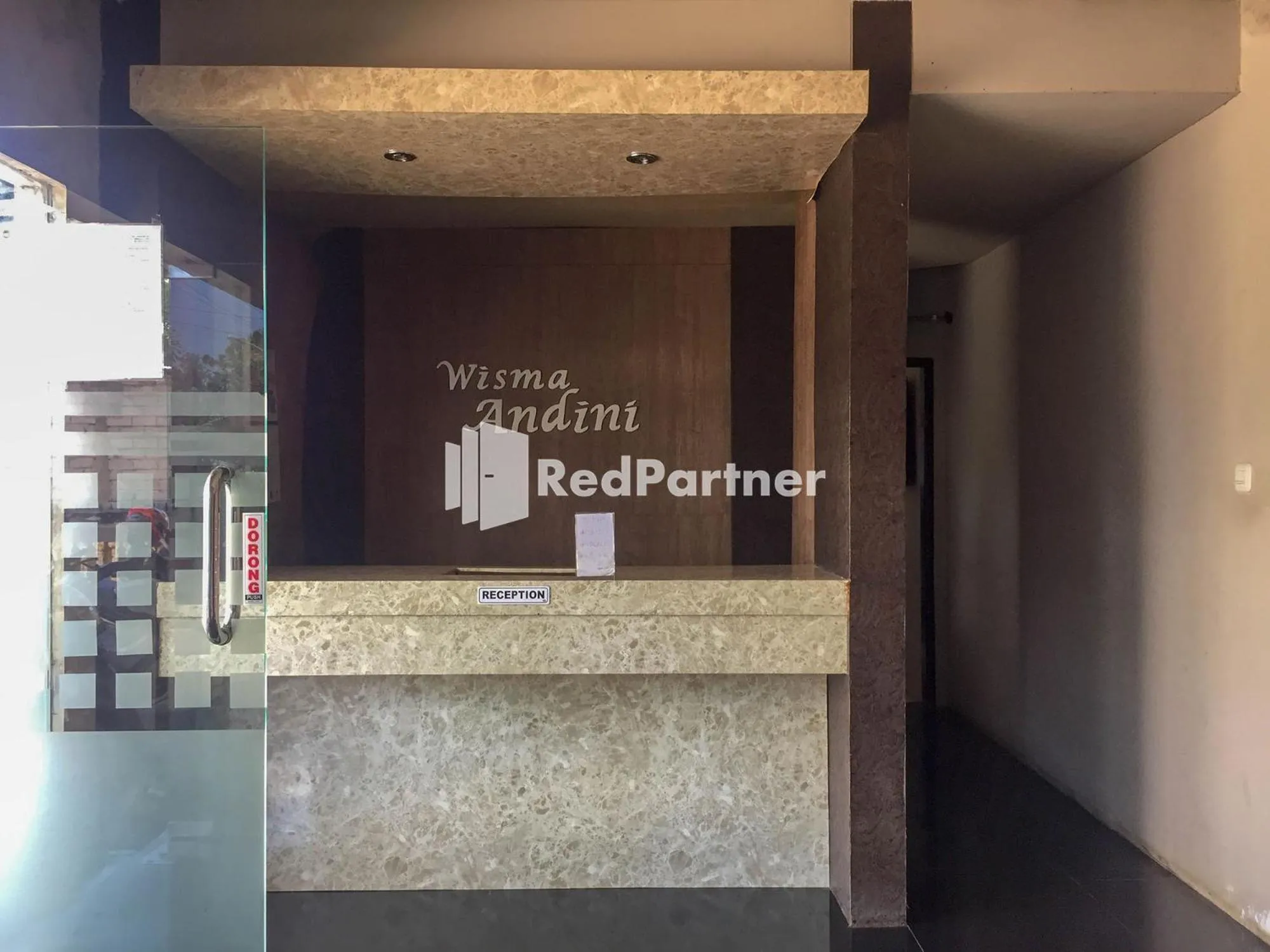 Lobby or reception in Wisma Andini Palopo RedPartner