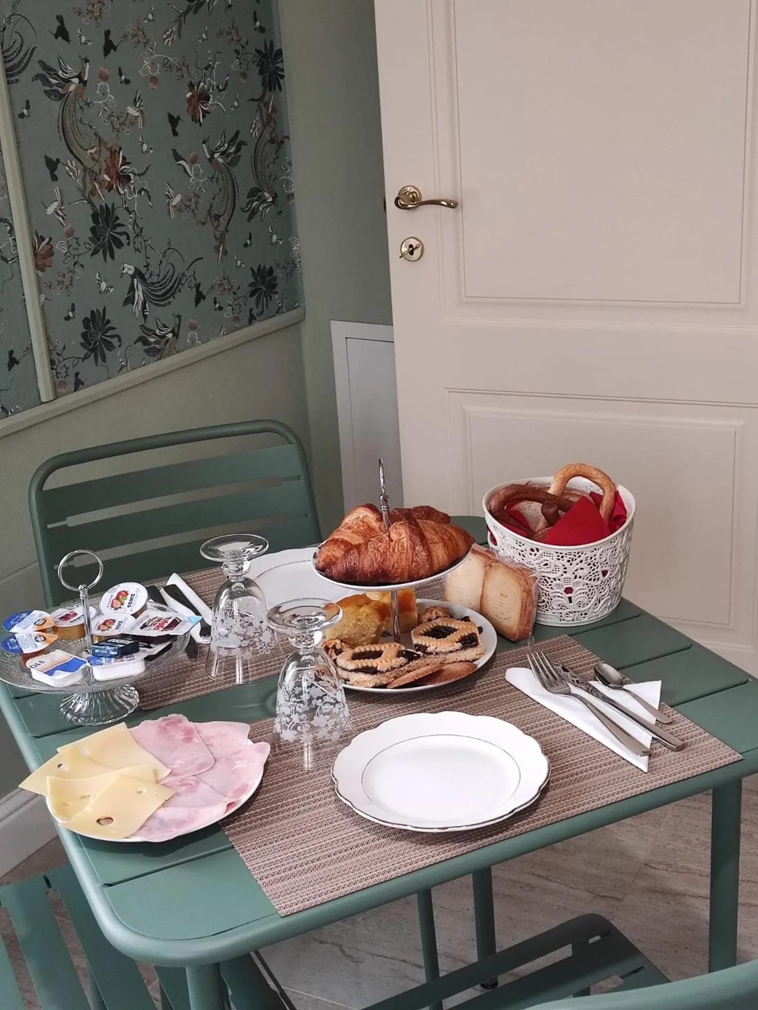 Breakfast in B&B VILLA PREZIOSA LAGO MAGGIORE