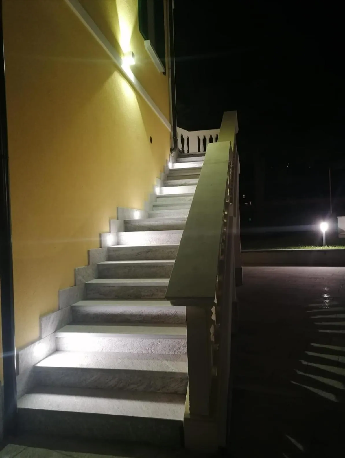 Facade/entrance in B&B VILLA PREZIOSA LAGO MAGGIORE