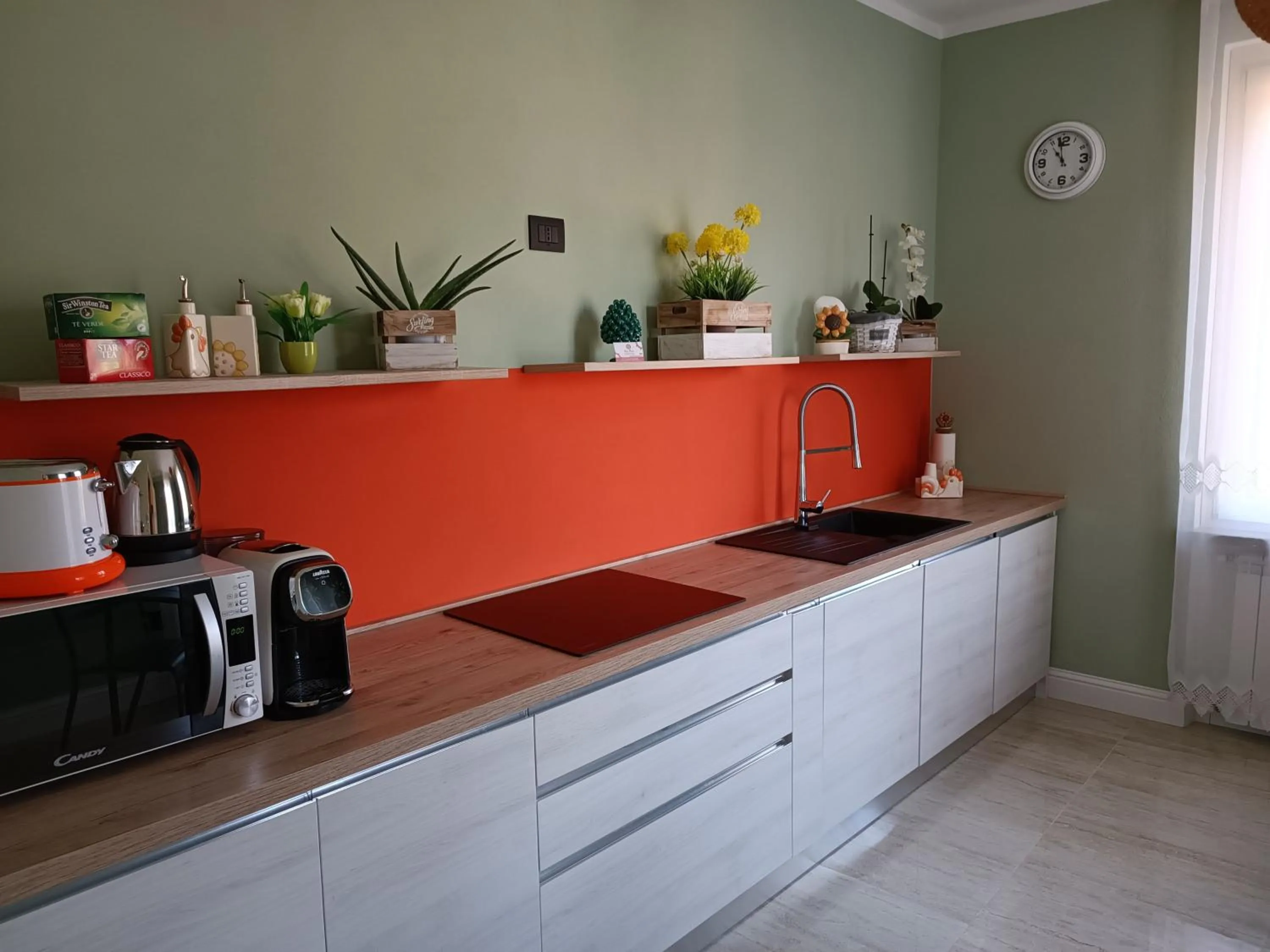 Kitchen or kitchenette in B&B VILLA PREZIOSA LAGO MAGGIORE