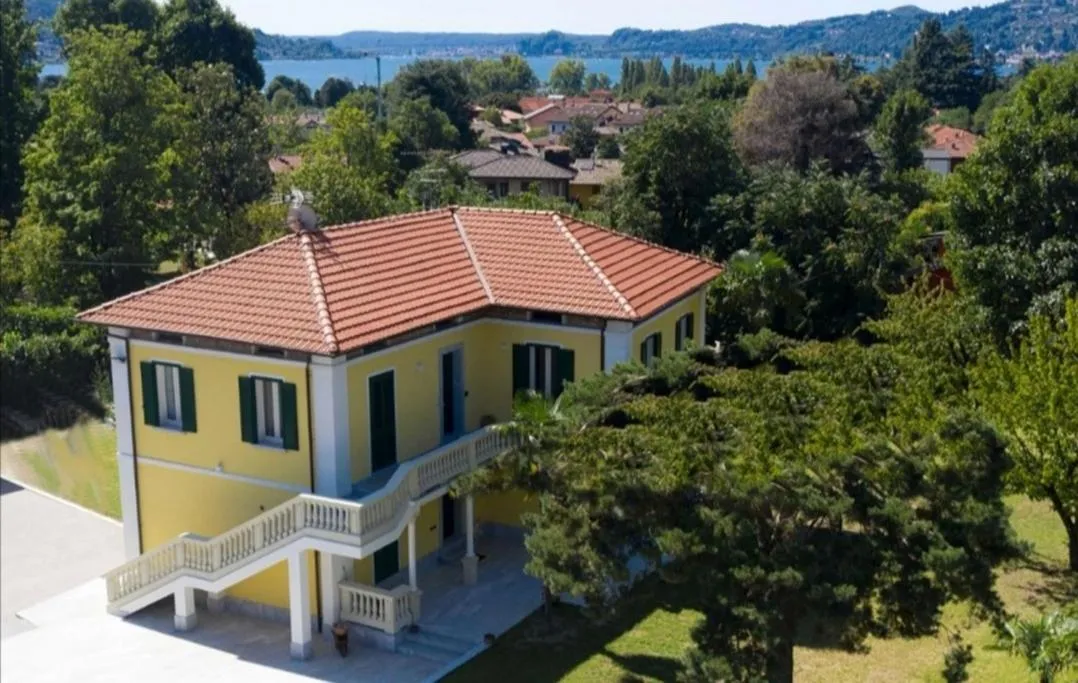 Property building in B&B VILLA PREZIOSA LAGO MAGGIORE