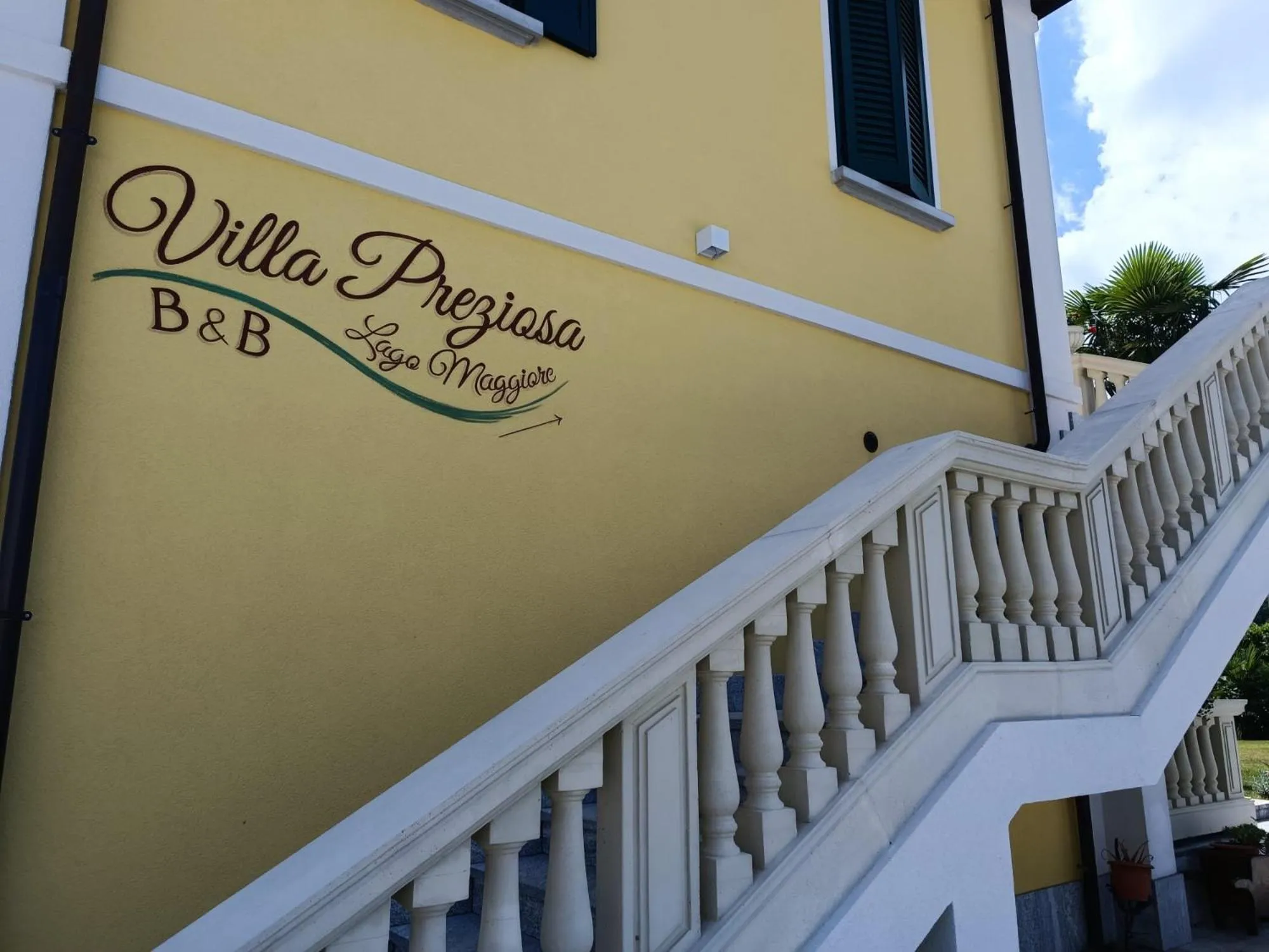 Property building in B&B VILLA PREZIOSA LAGO MAGGIORE