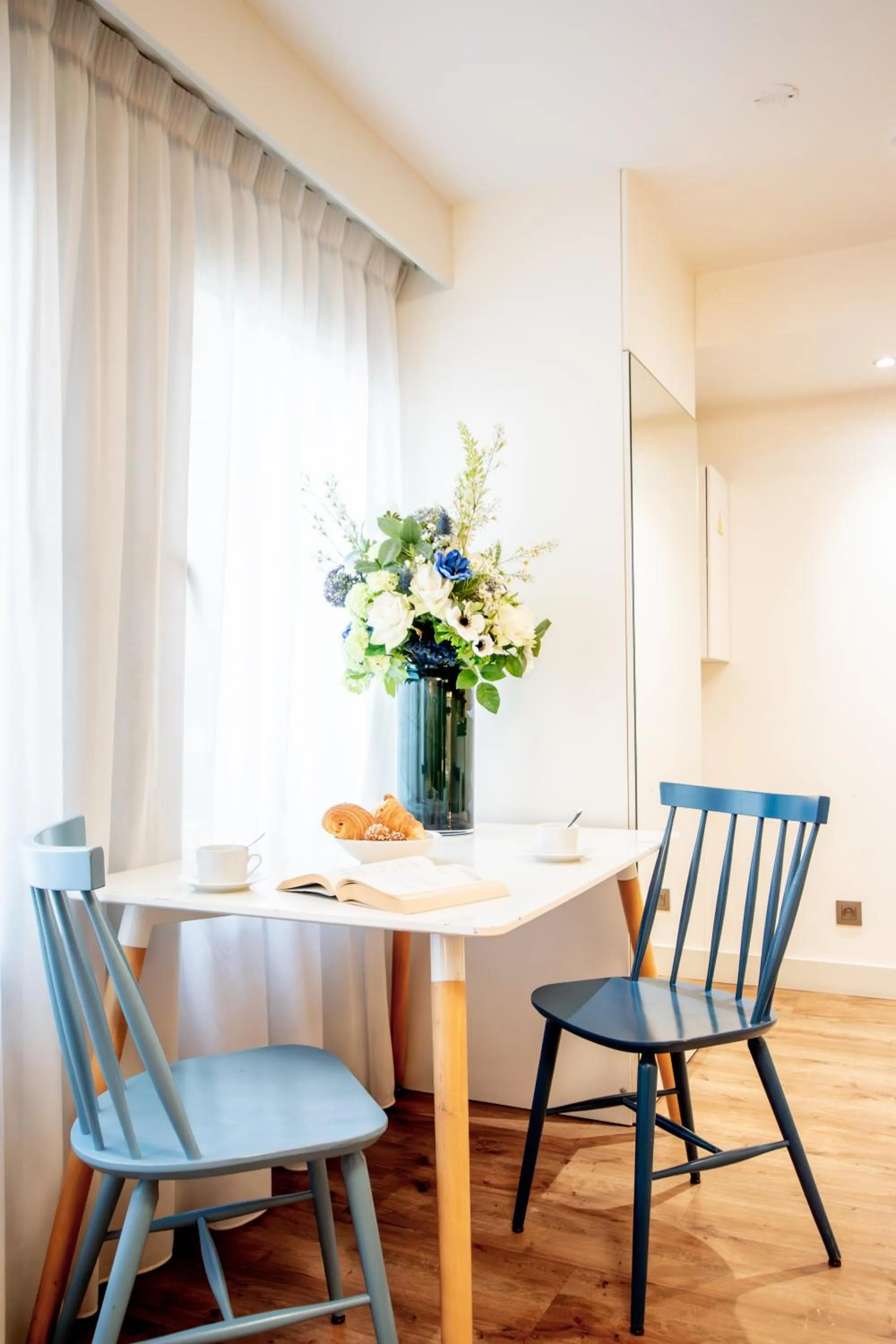 Living room in CADET Residence