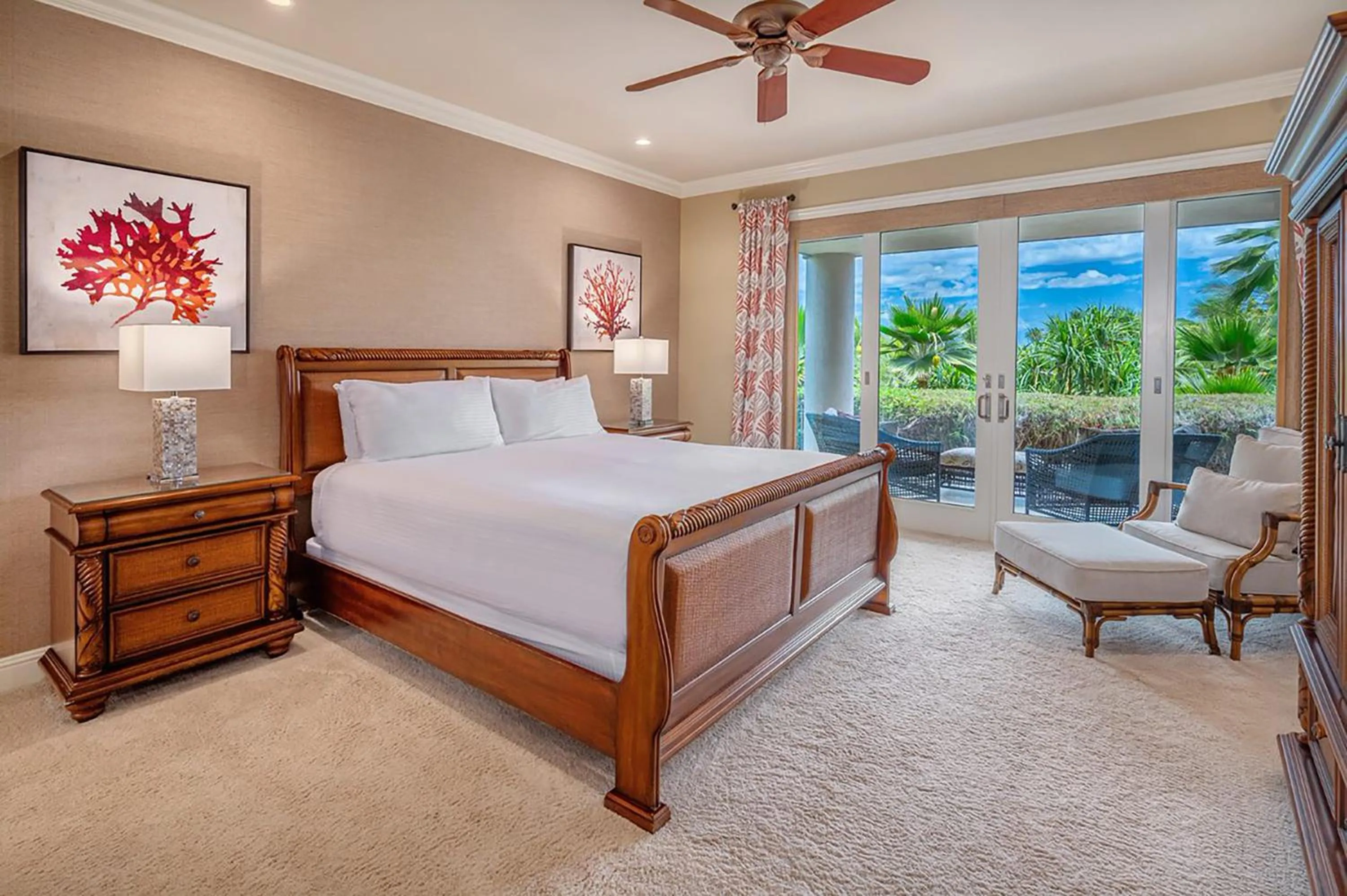 Bed in Ho Olei Residences - CoralTree Residence Collection