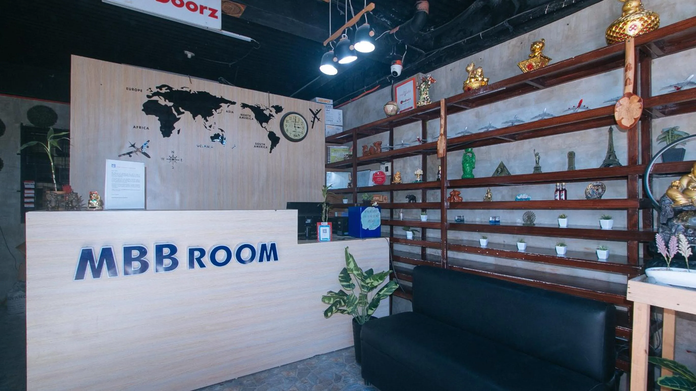 Property logo or sign in RedDoorz at MBB Room NAIA 2