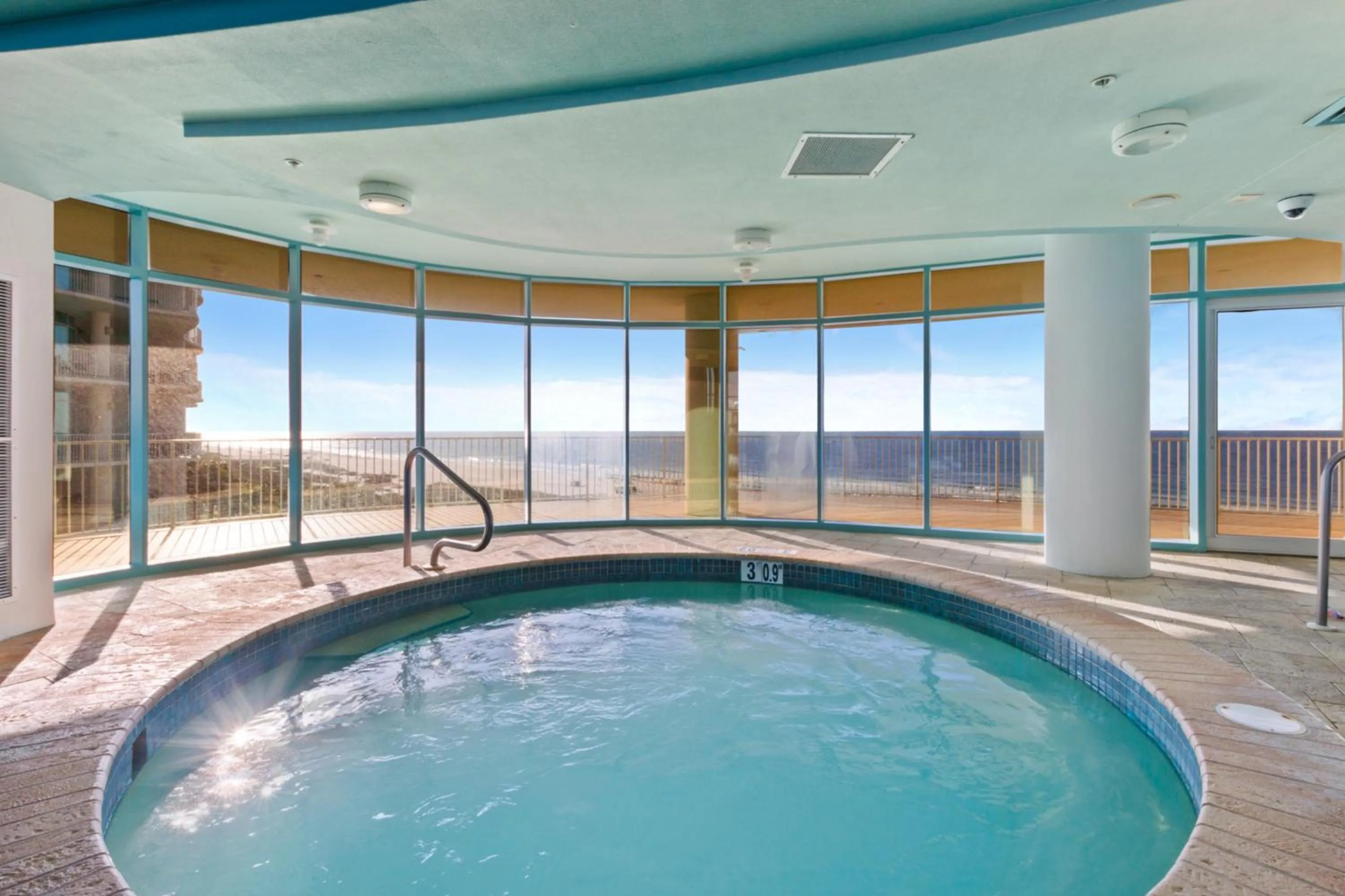 Hot Tub in Turquoise 1908C