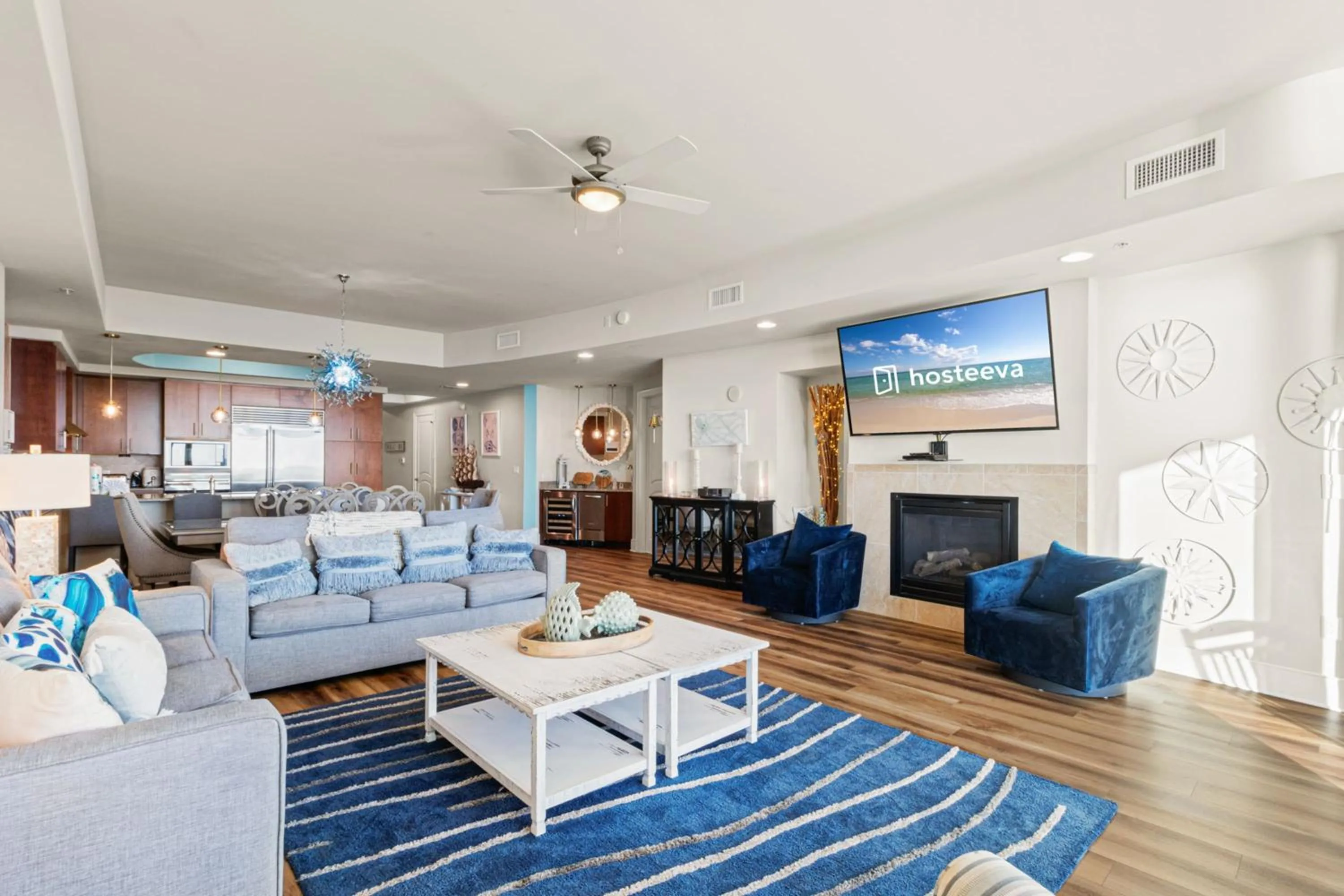 Living room in Turquoise 1908C