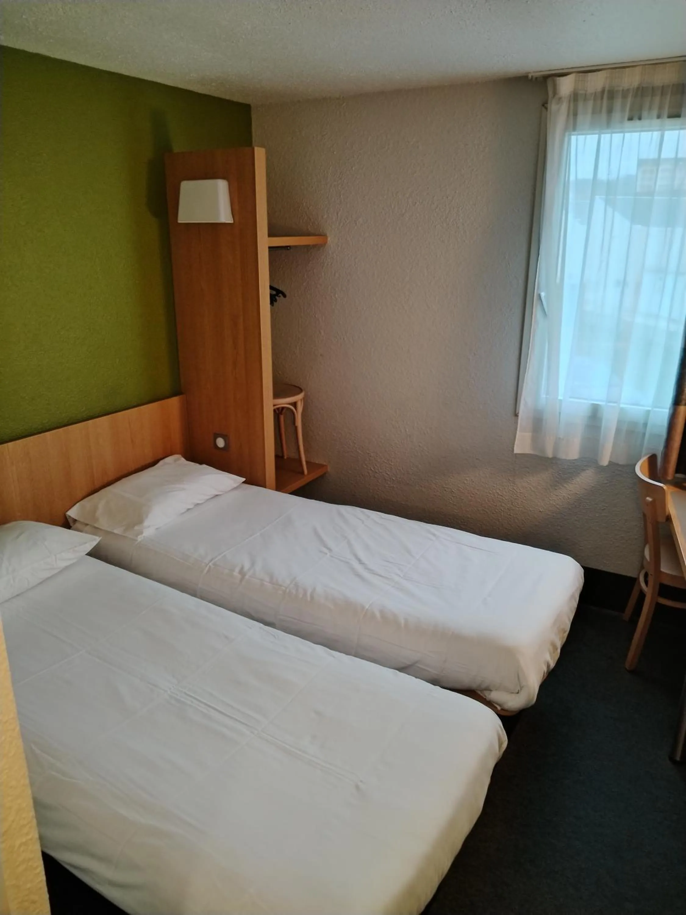 Bedroom, Bed in Hotel Inn Design Montluçon