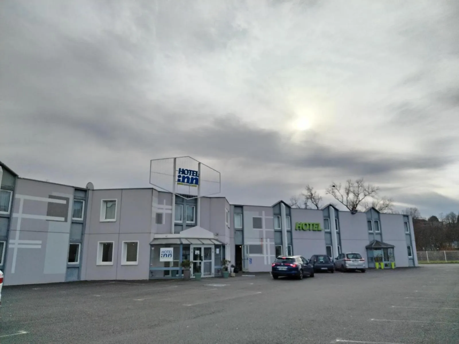 Property building in Hotel Inn Design Montluçon