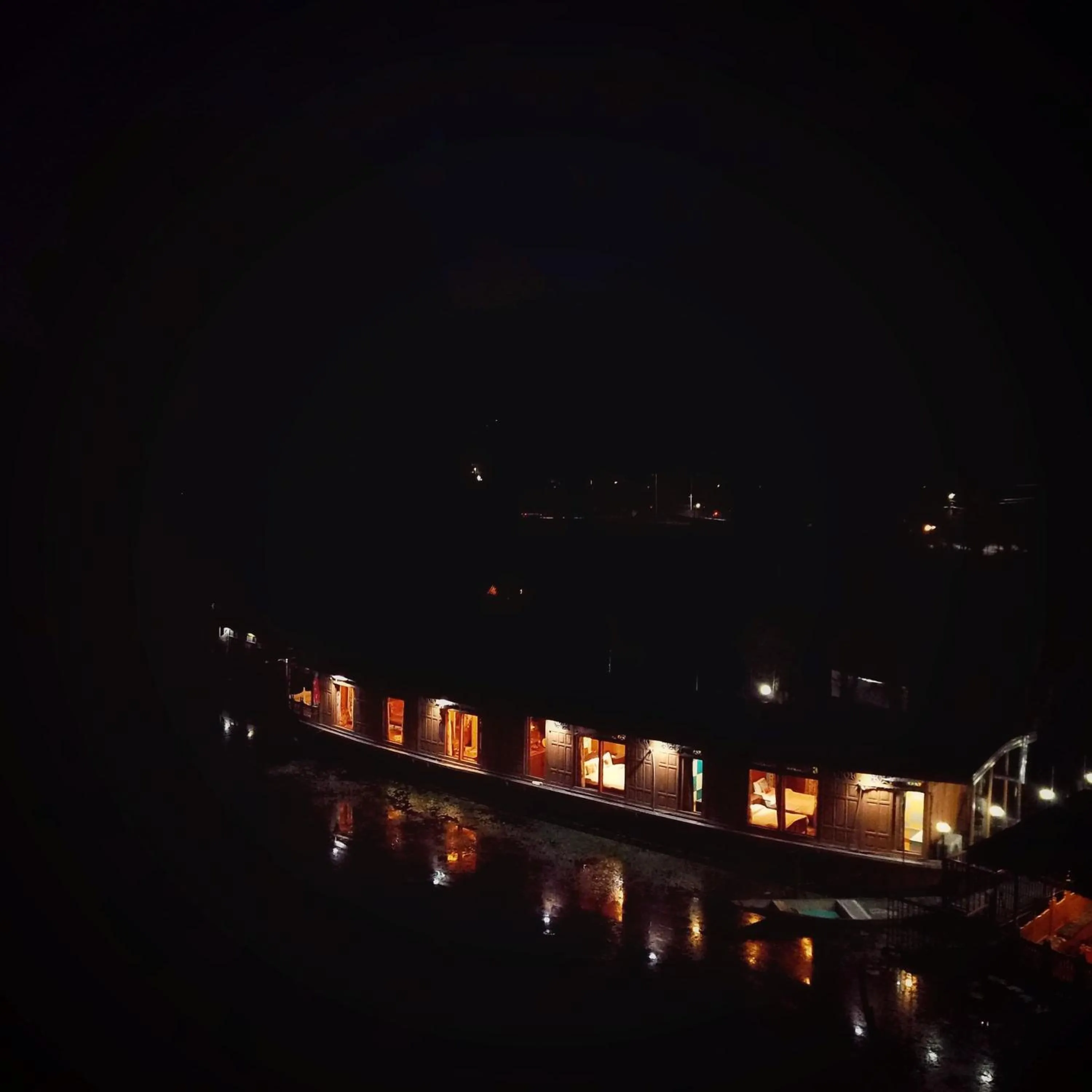 Property building in Dilshad Houseboats