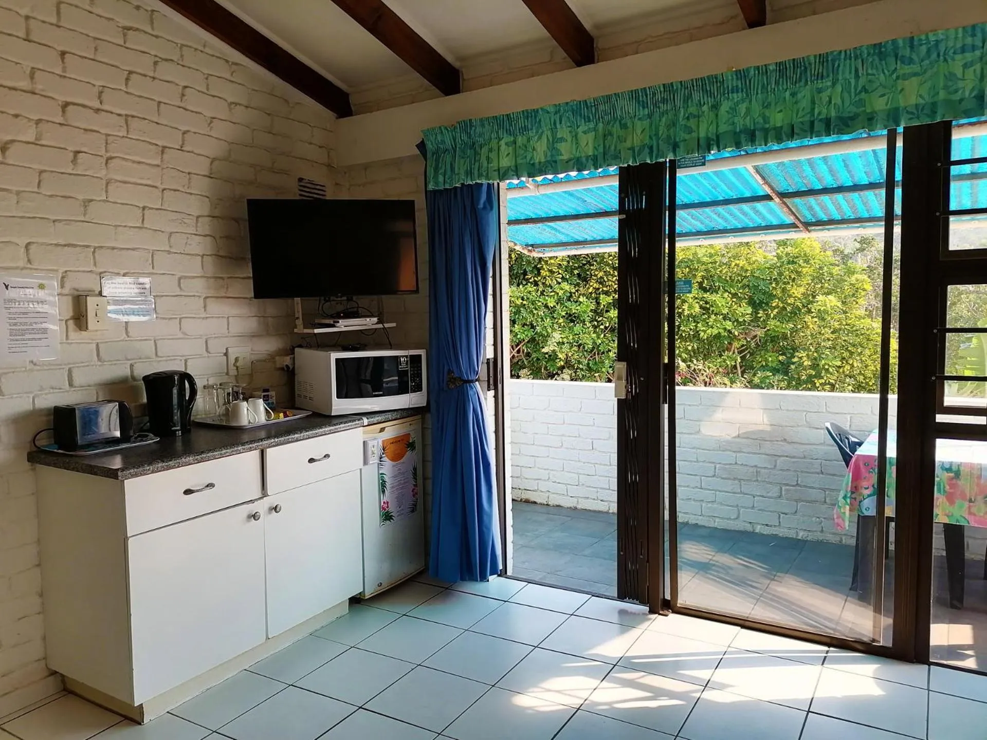 Bedroom in Boathouse Bed and Biscuit - Upper Deck