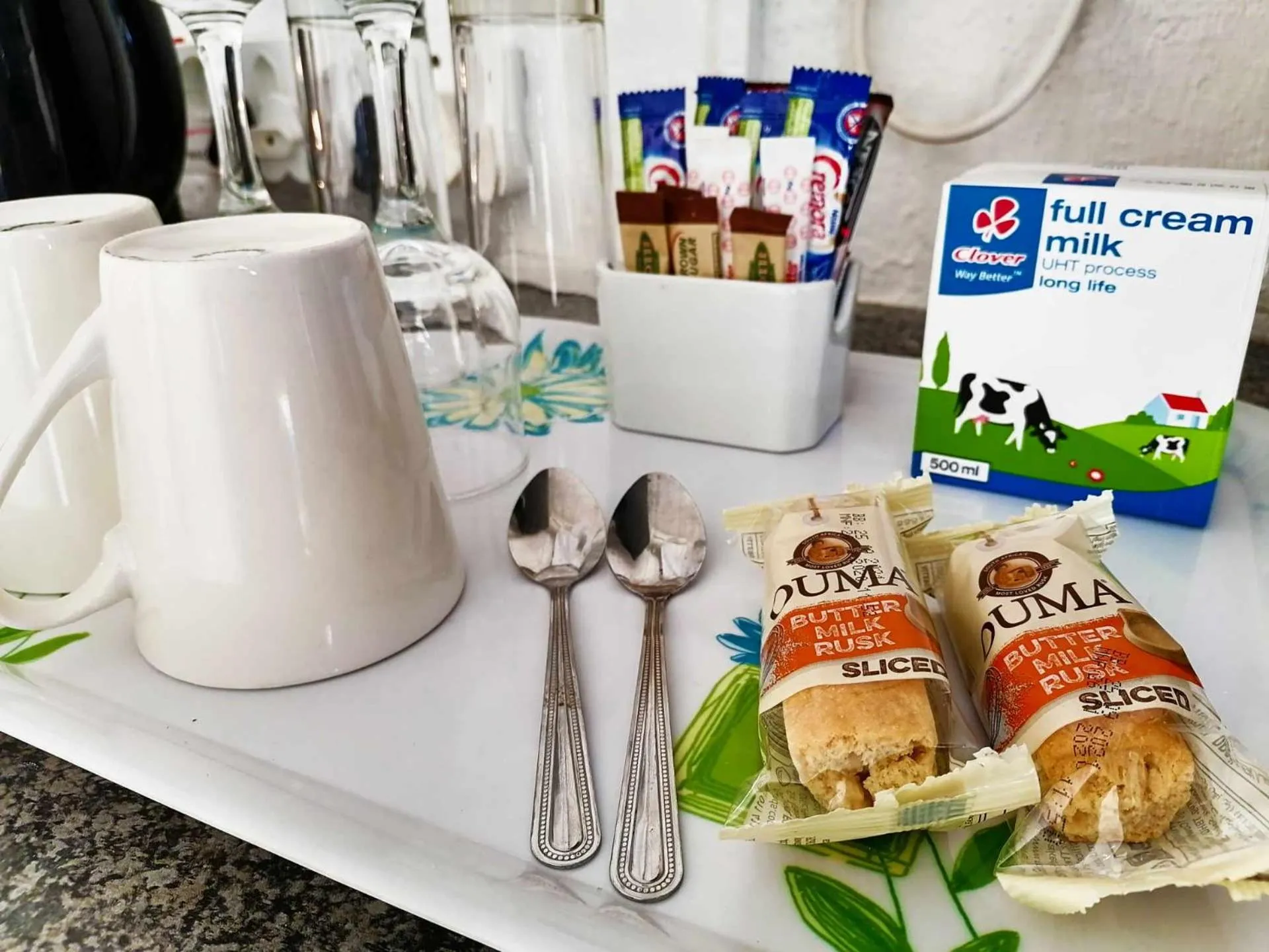 Coffee/tea facilities in Boathouse Bed and Biscuit - Upper Deck