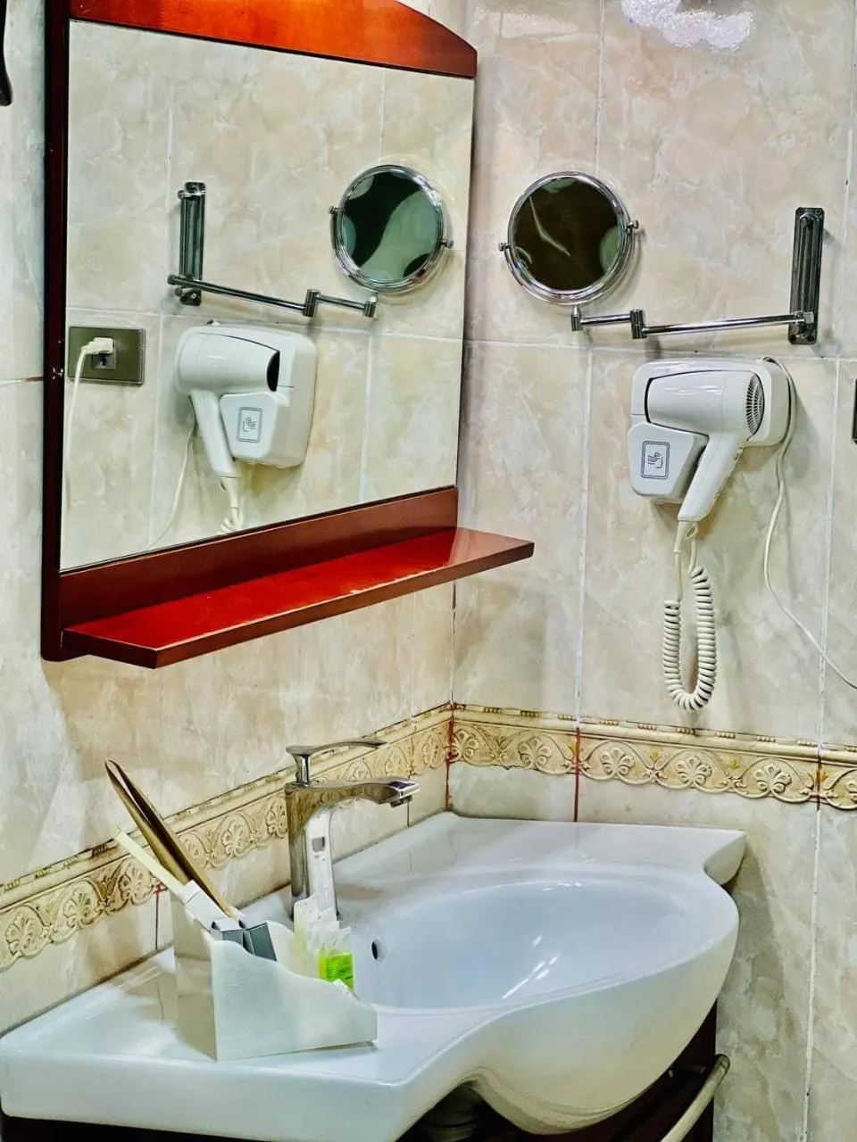 Toilet in Base Ethiopia International Hotel