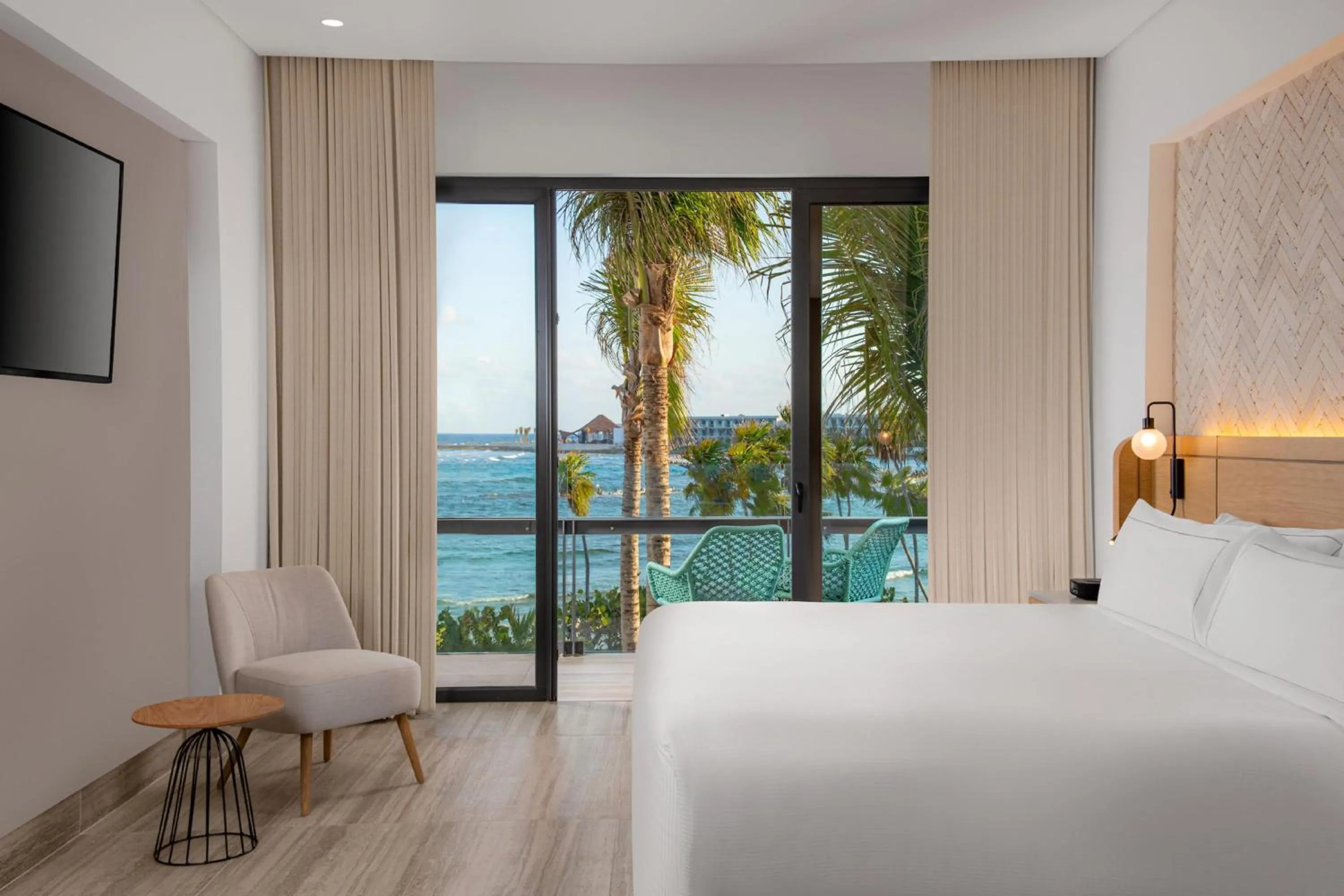 Bed in Hilton Tulum Riviera Maya All-Inclusive Resort