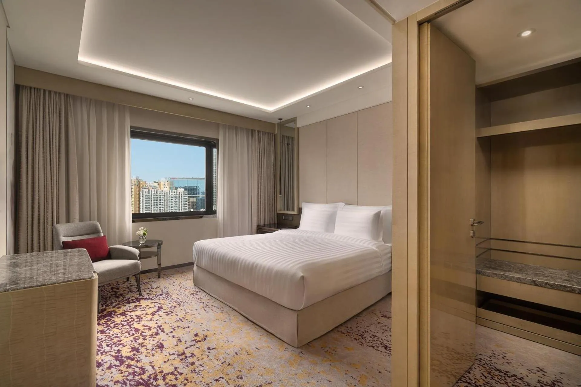 Bedroom, Bed in Kempinski Hotel Beijing Yansha Center