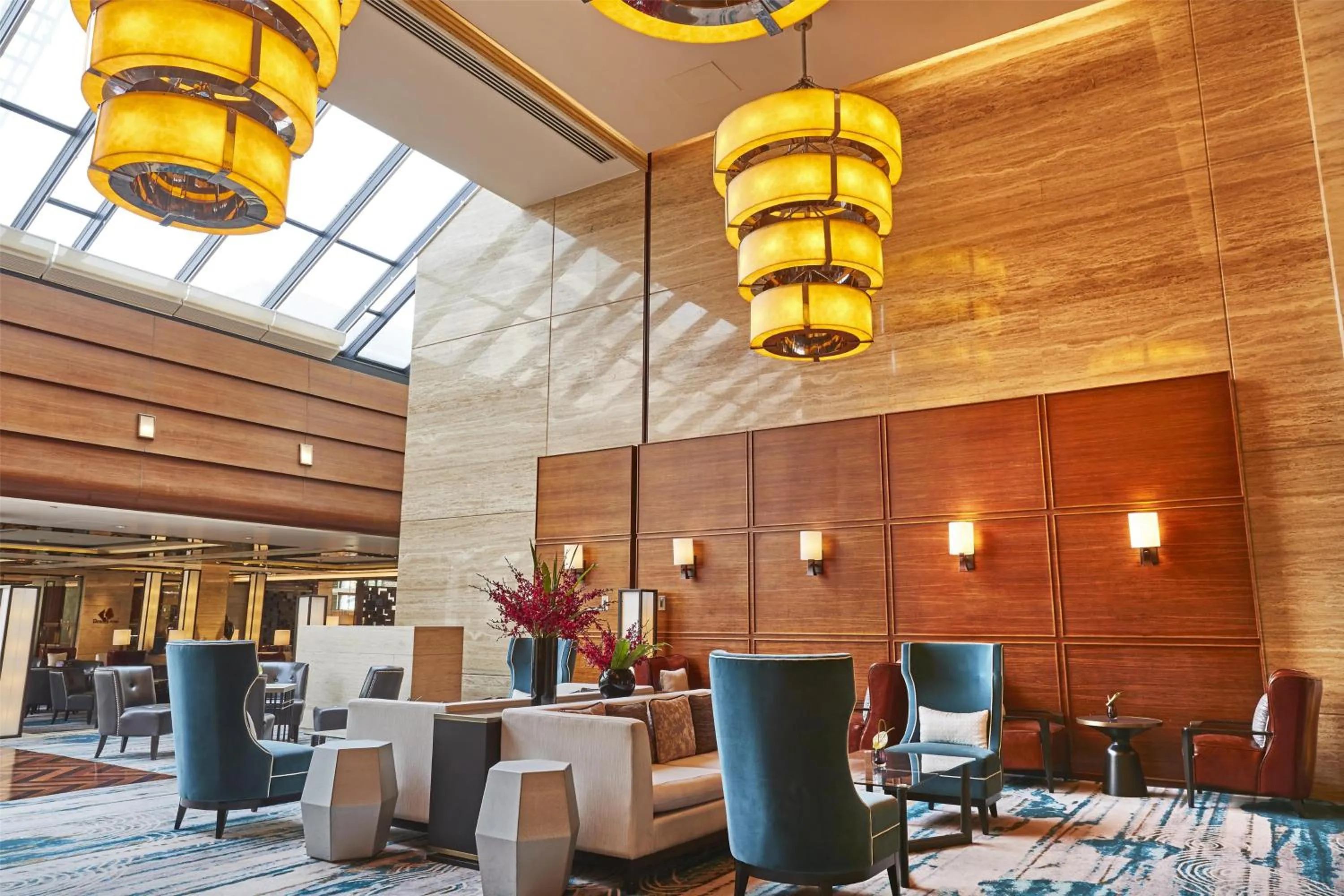 Lounge or bar in Kempinski Hotel Beijing Yansha Center