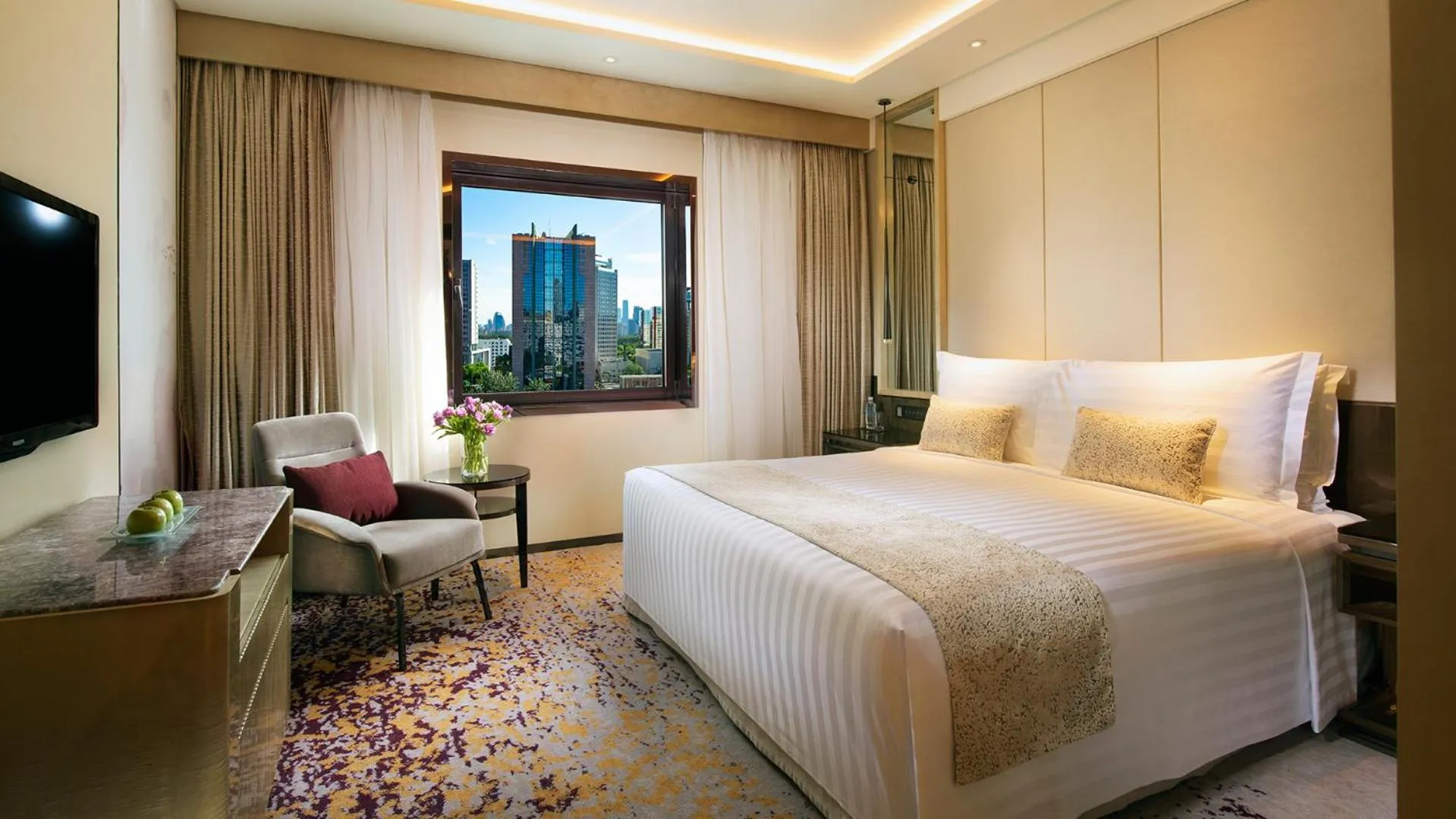 Bedroom, Bed in Kempinski Hotel Beijing Yansha Center