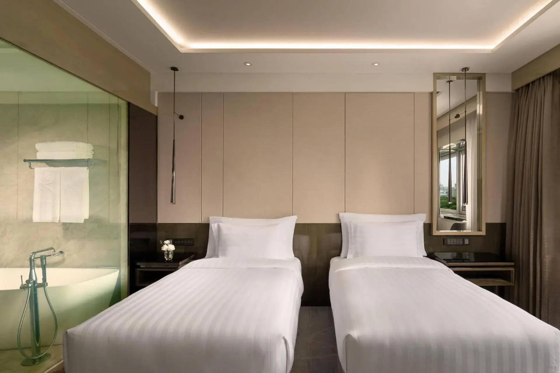 Deluxe River View Room Twin in Kempinski Hotel Beijing Yansha Center Deluxe River View Room Twin in Kempinski Hotel Beijing Yansha Center