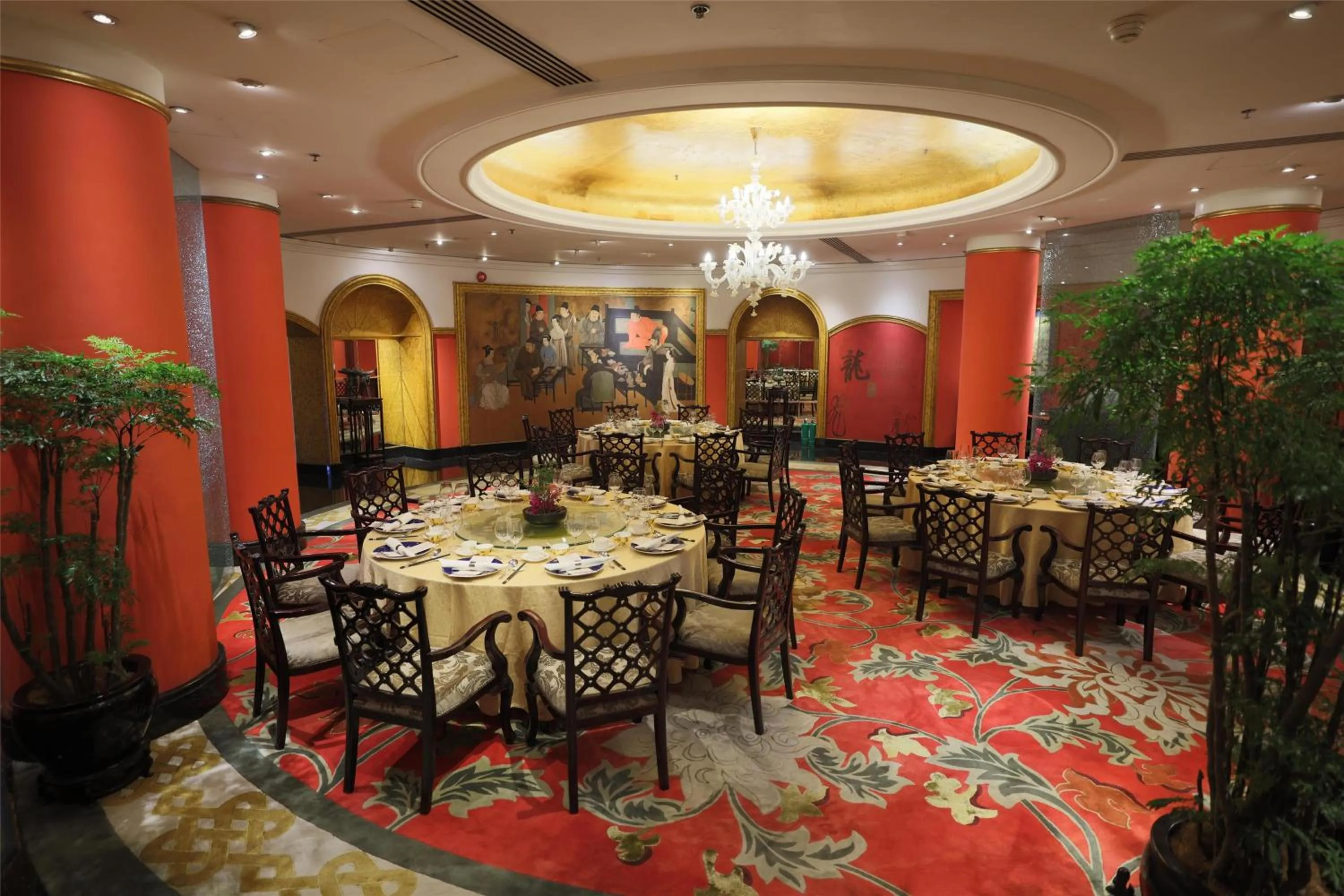 Restaurant/places to eat in Kempinski Hotel Beijing Yansha Center