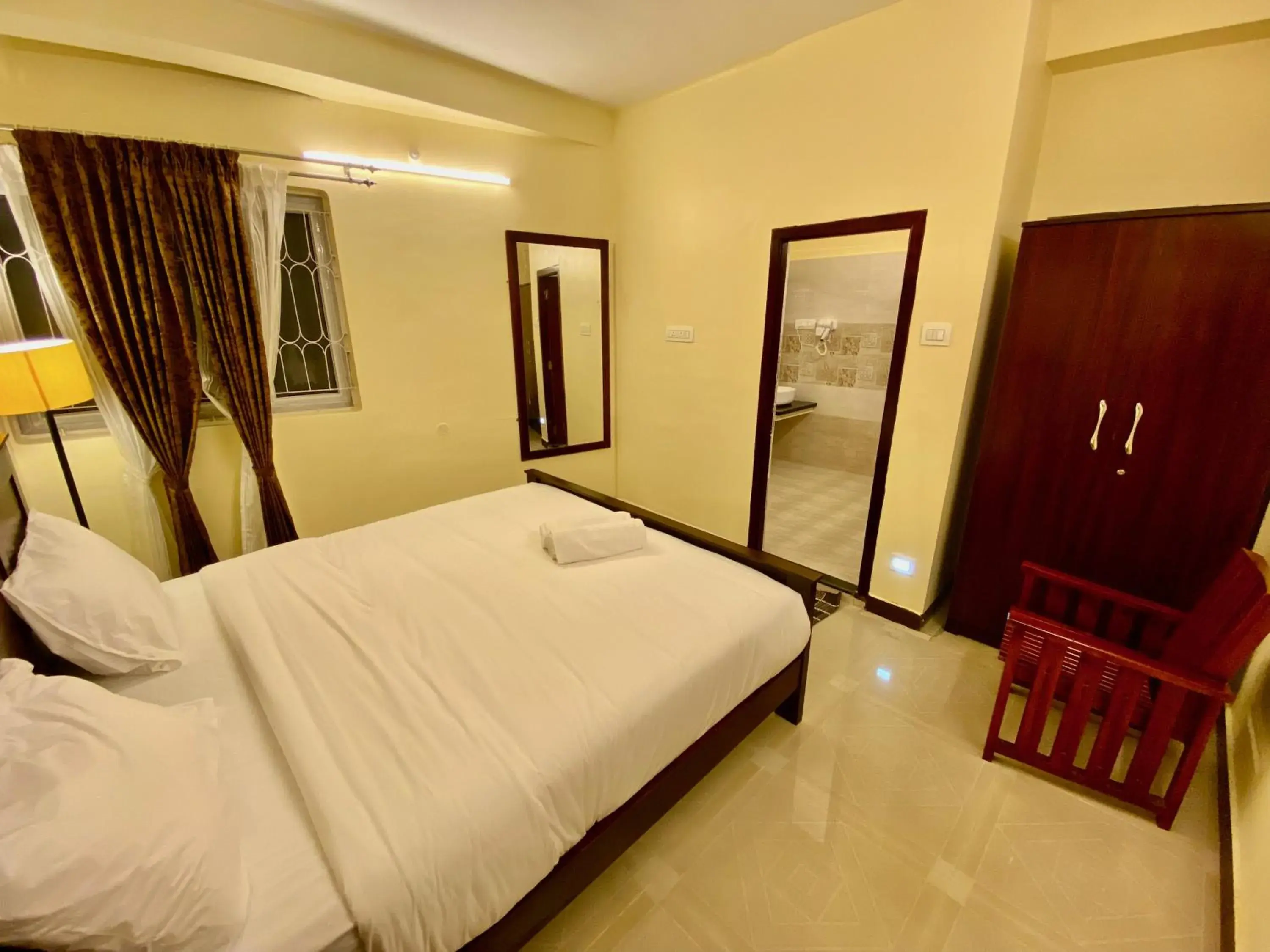 King Room in Aakash Rooms and Cottages, King Room in Aakash Rooms and Cottages,